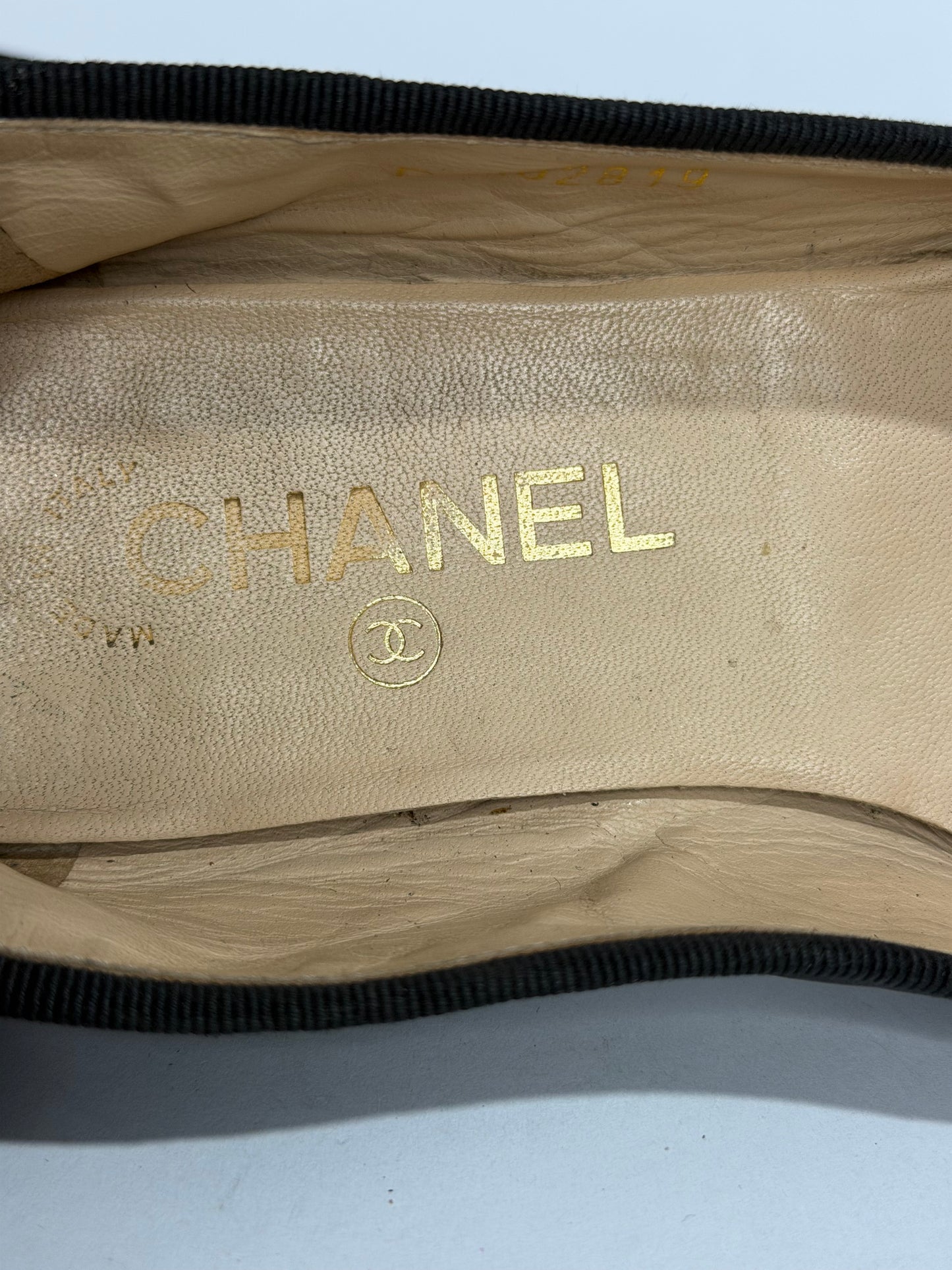 CHANEL
Lambskin Patent Cap Toe Ballerina Flats Black Size 37 EU/ 7 US / 4 UK