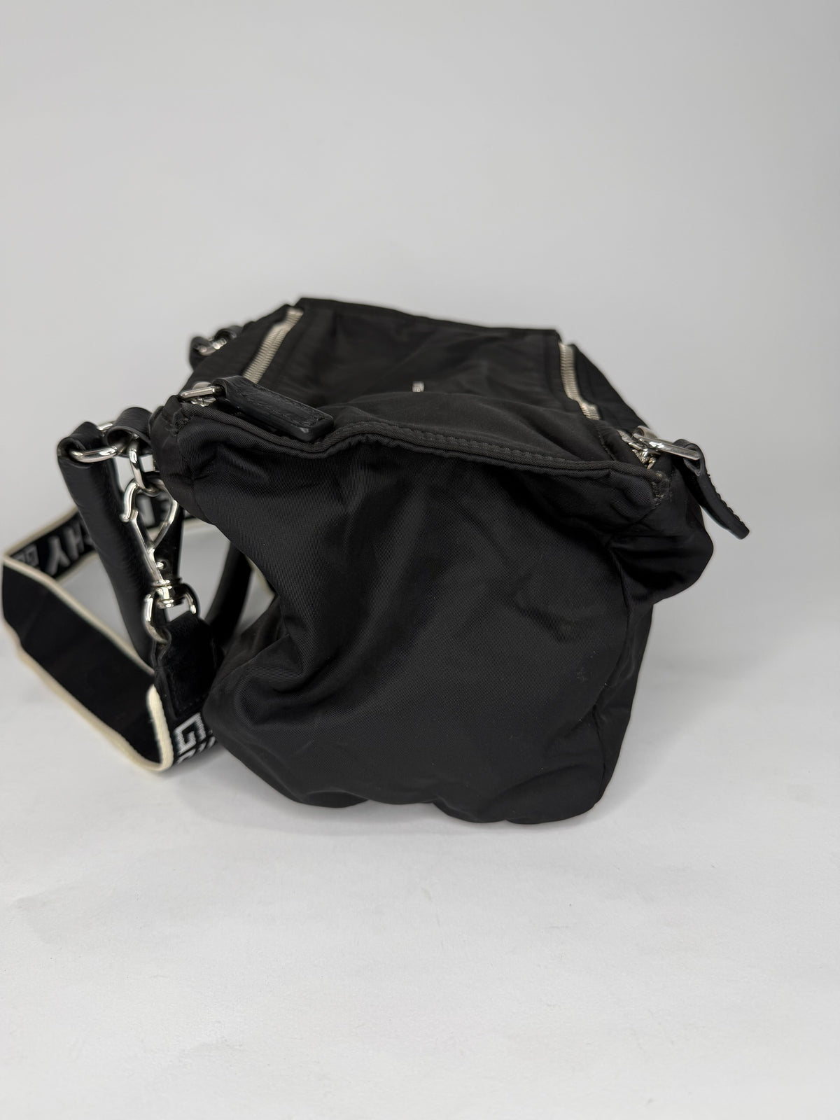 Givenchy
Mini Pandora Bag