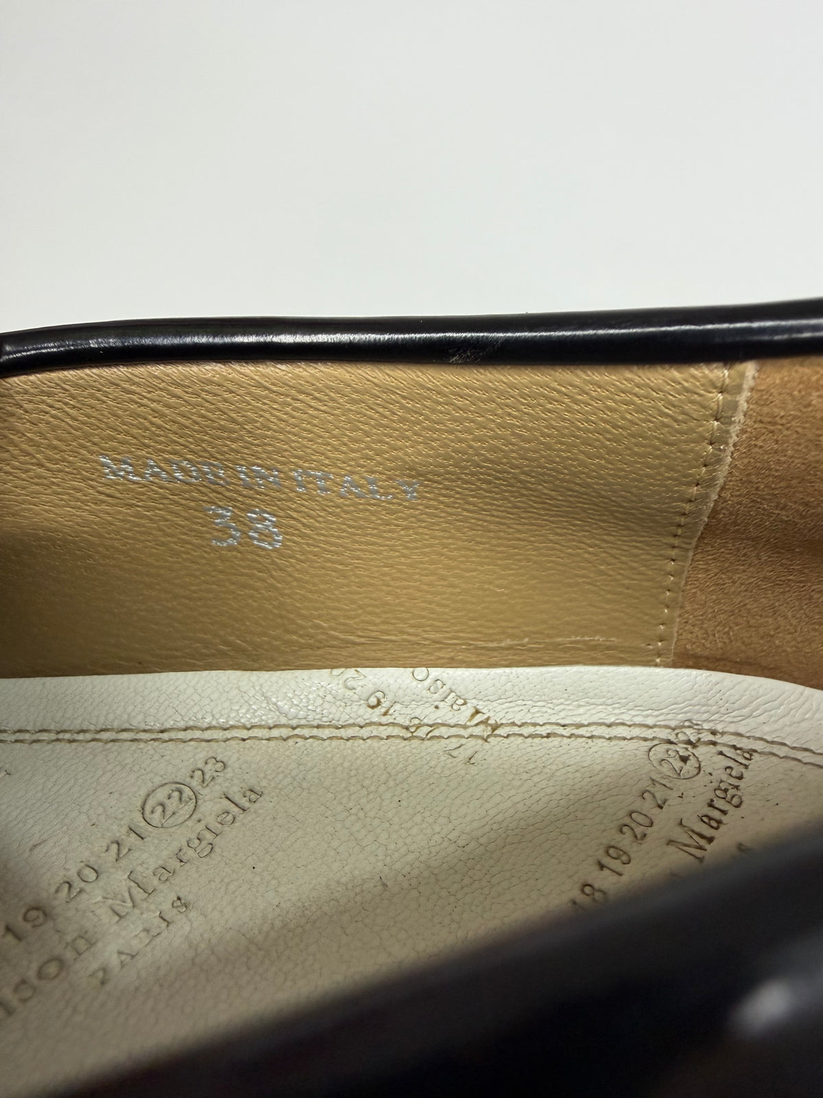 Maison MargeilaTabi strap split-toe loafers Size 38 EU/ 8 US/ 5 UK