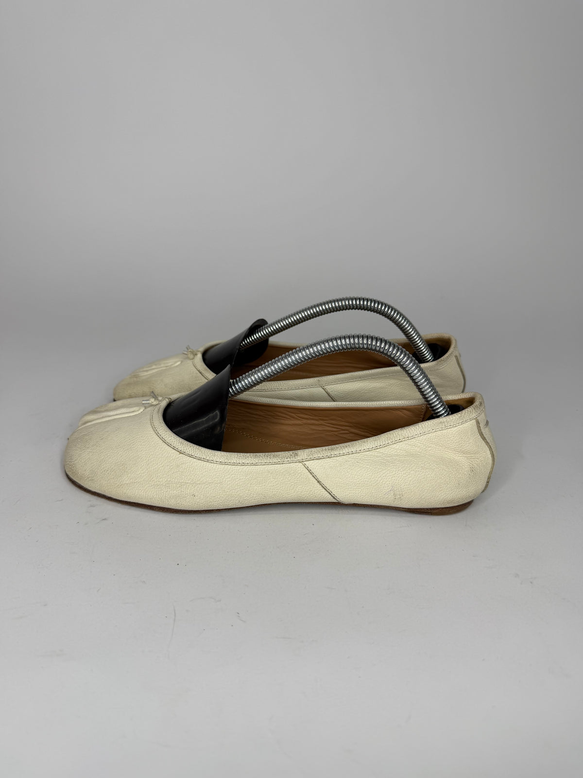 Maison Margiela Tabi Ballet Flats Ivory Leather Split-Toe EU 36