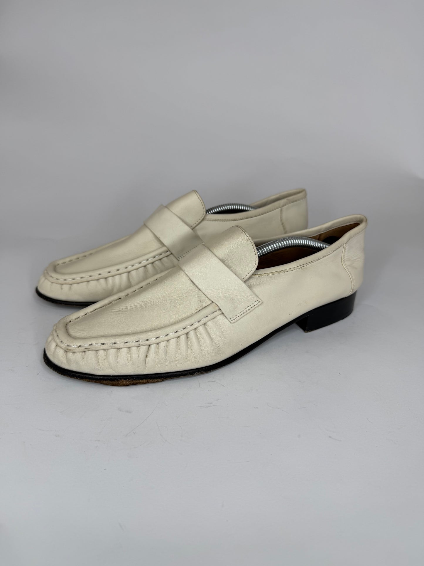 The Row Off-White Soft Loafers
 Size 39 EU/ 9 US/ 6 UK