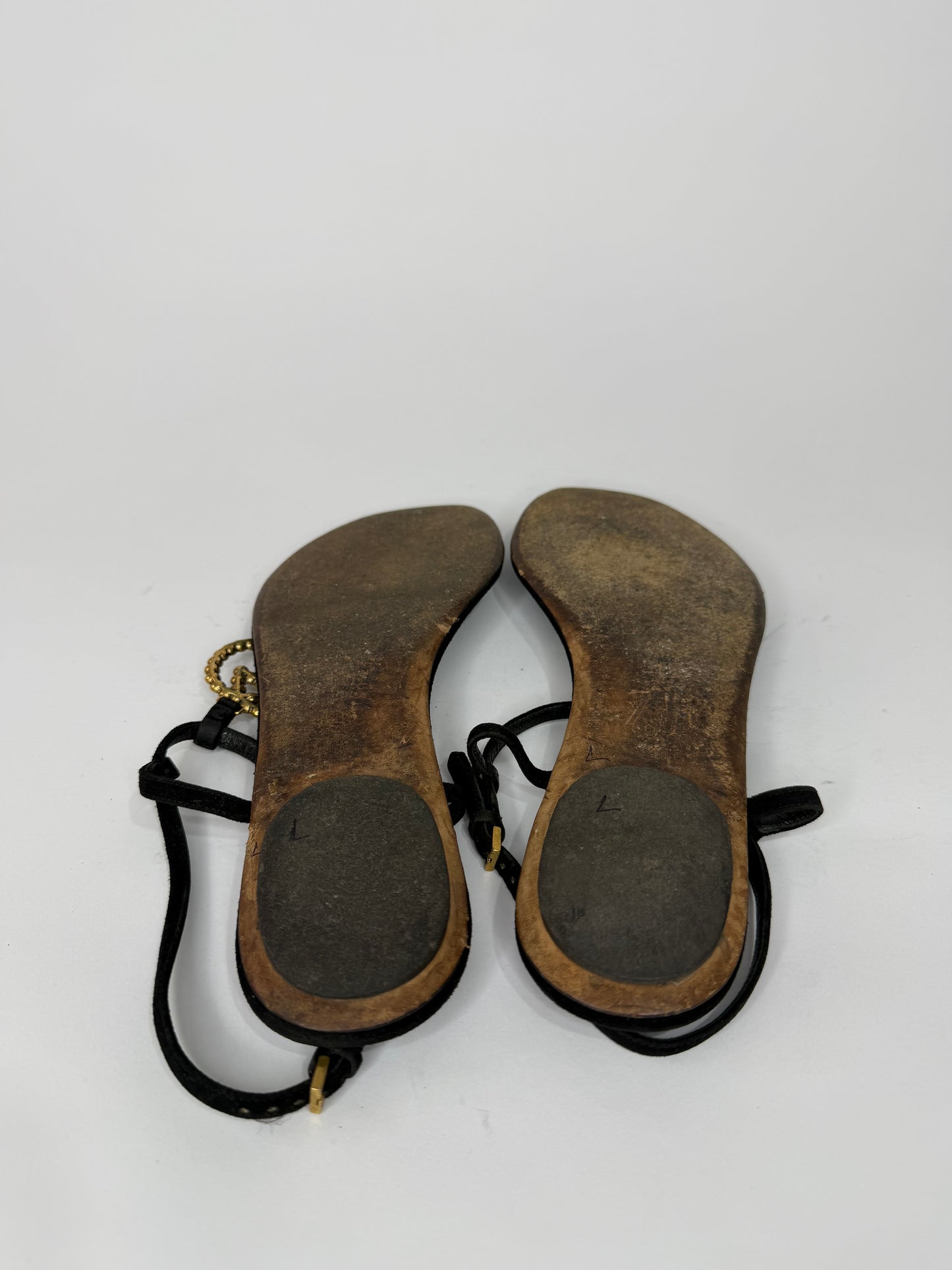 Gucci
Interlocking G Logo Suede T-Strap Sandals
Women's Size: 9 | IT 39