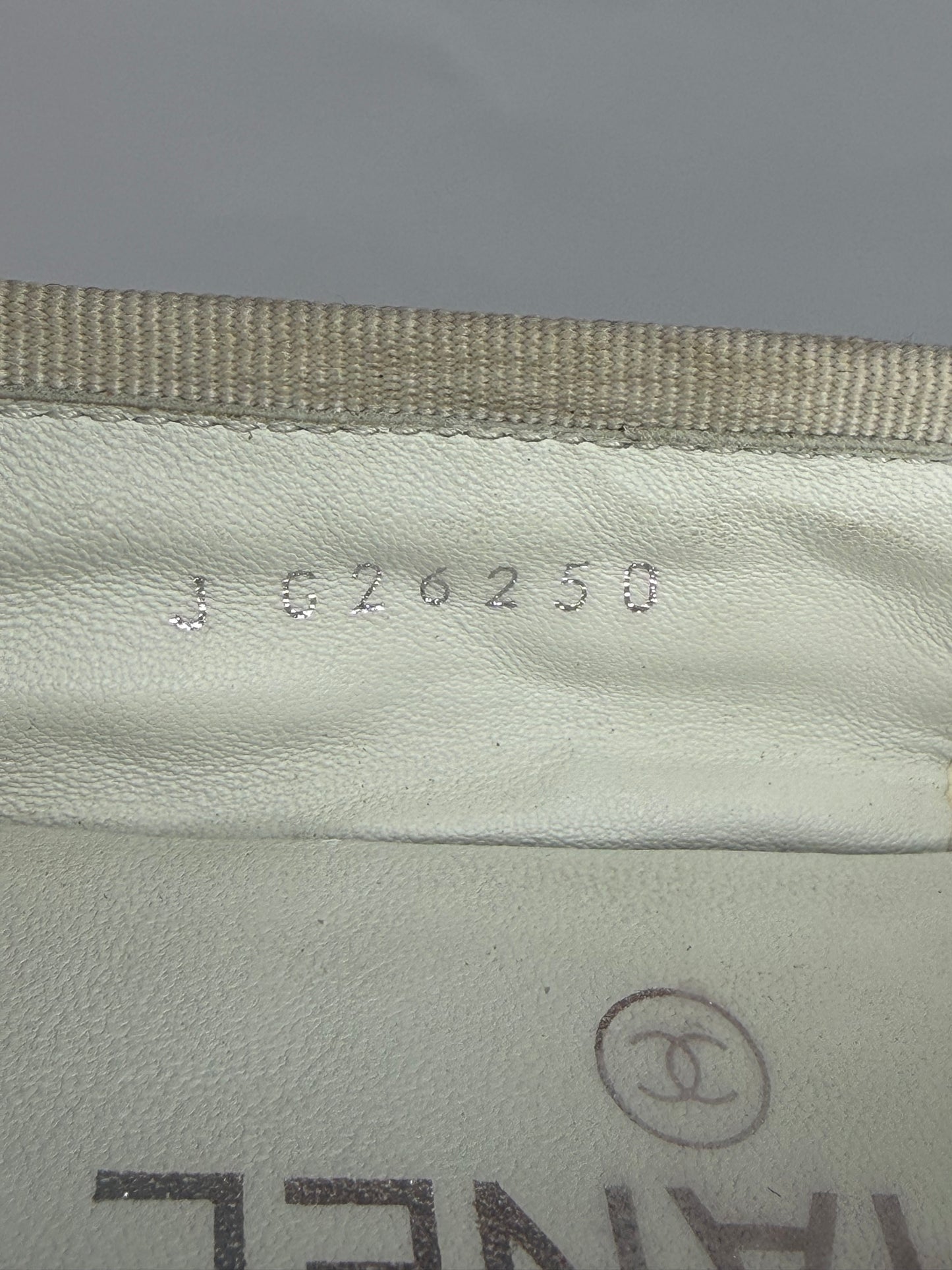 Chanel White Quilted Caviar Leather CC Ballet Flats Size 36 EU/ 6 US/ 3 UK