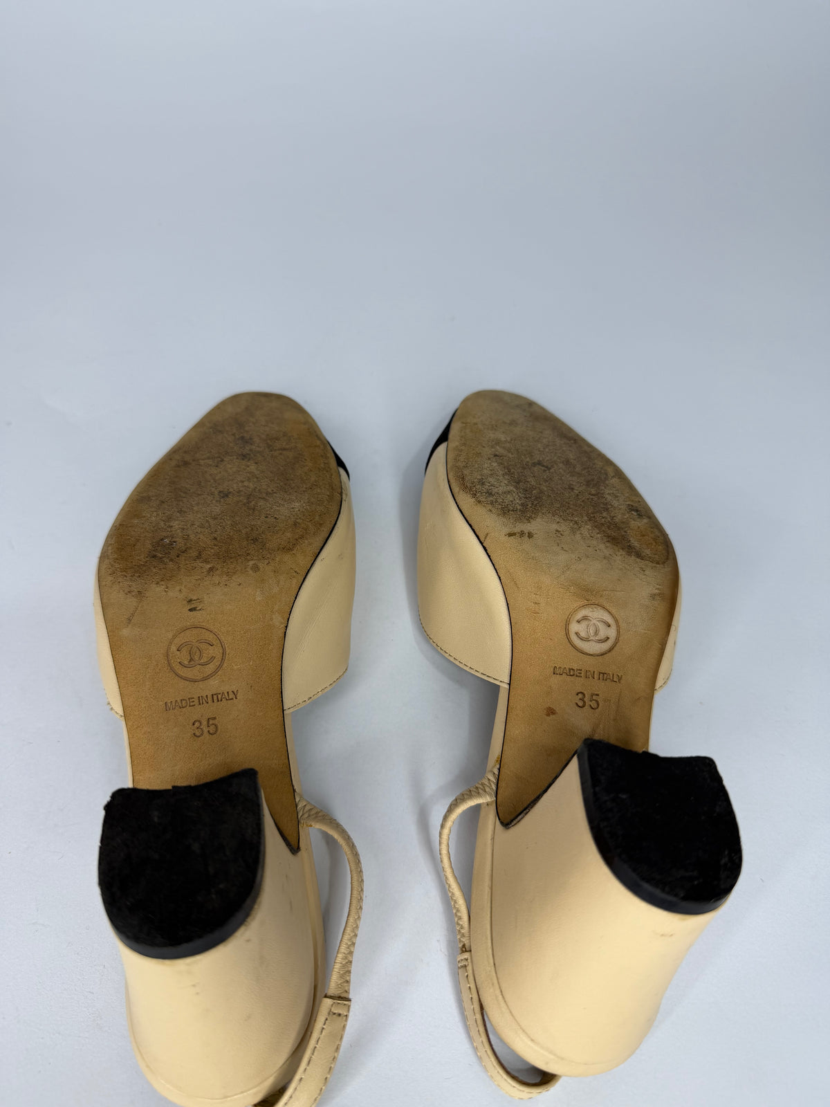 Chanel Beige/Black Leather and Canvas CC Slingback Pumps Size 35 EU/5 US