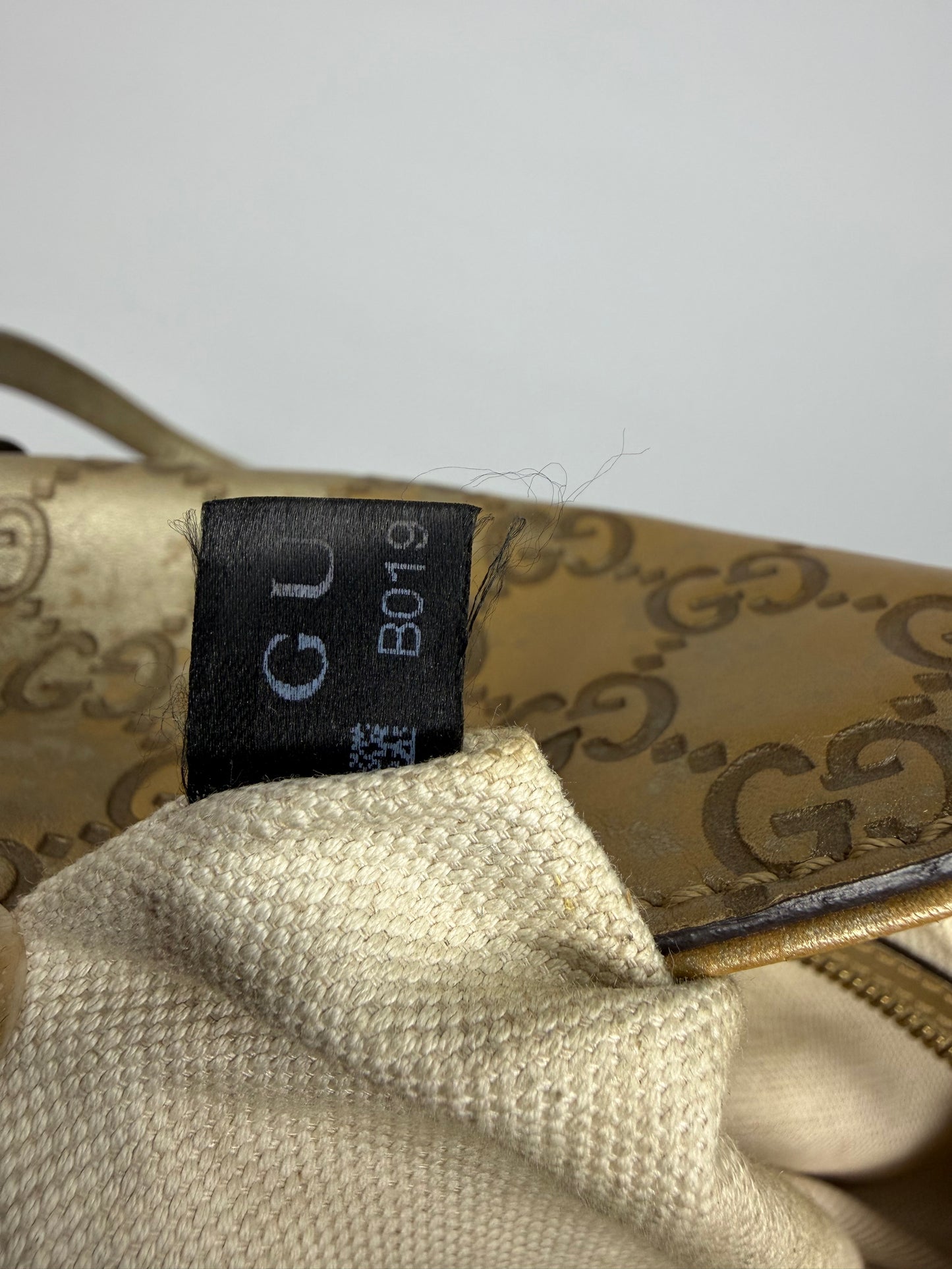 Gucci Gold Guccissima Leather Medium Bree Top Handle Bag