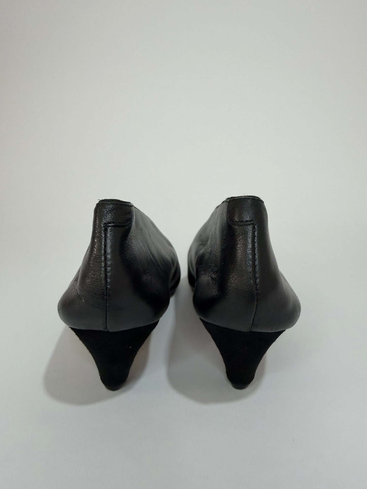 Celine Black Leather V Neck Pointed Toe Pumps Size 39 EU/9 US