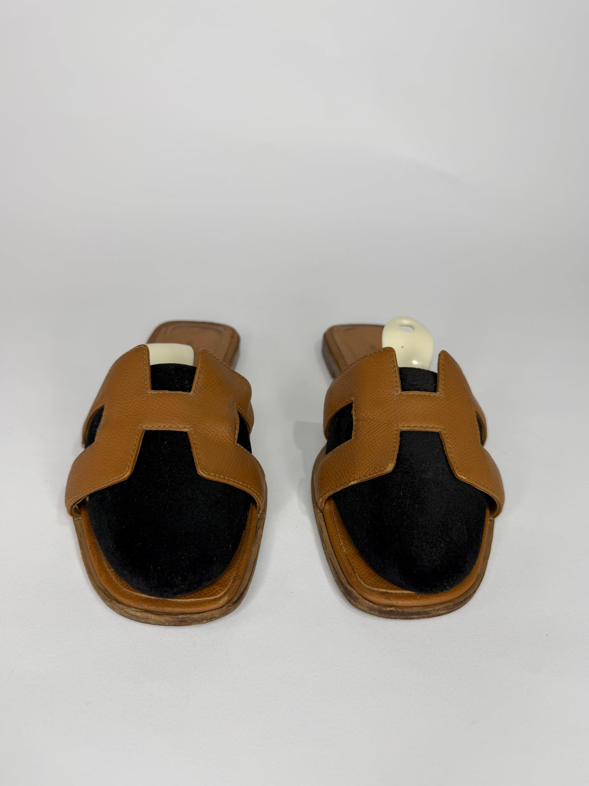 HERMES Cramel Box Calfskin Oran Epson Sandals 39 EU/ 9 US / 6 UK