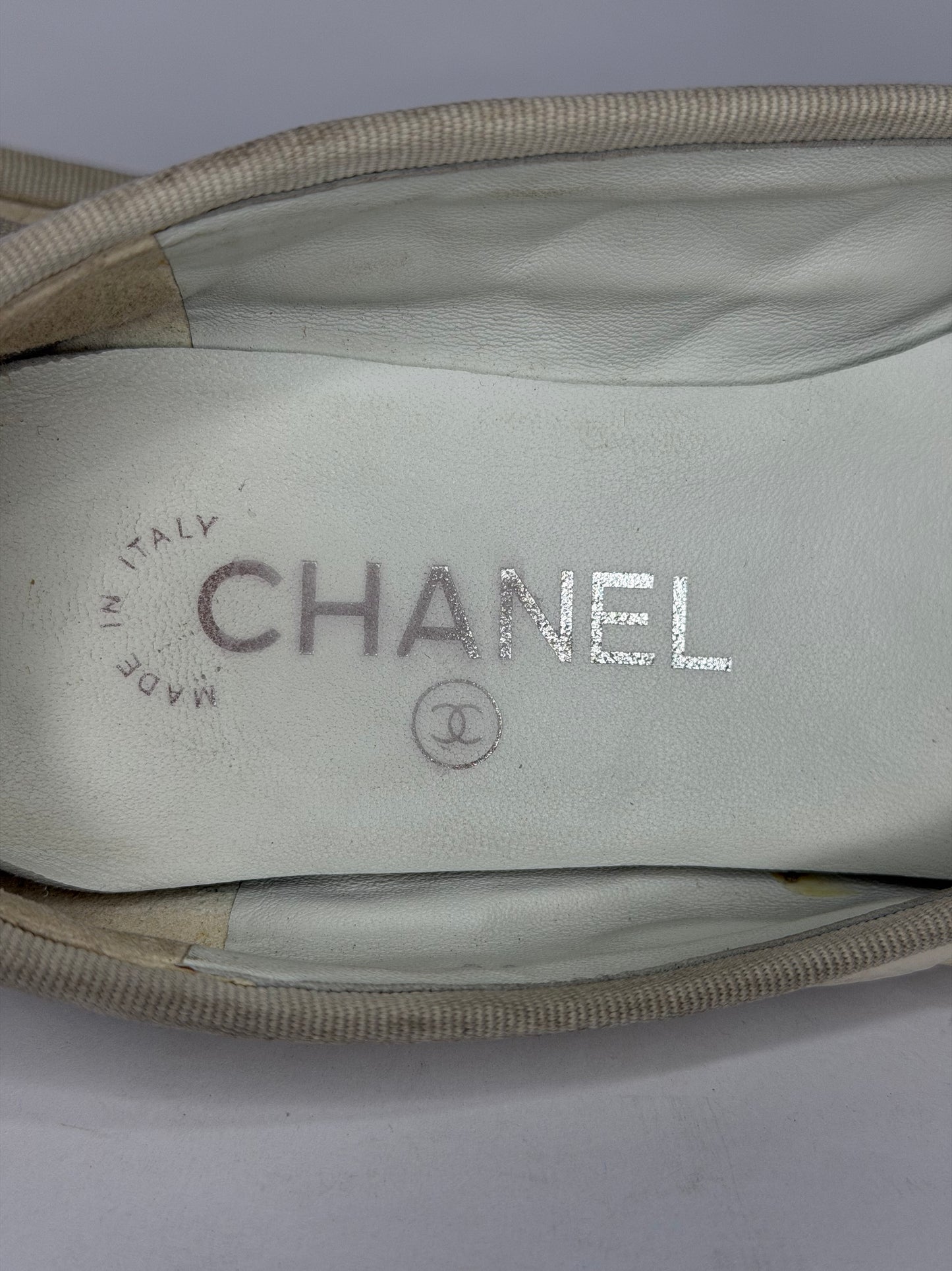 Chanel White Quilted Caviar Leather CC Ballet Flats Size 36 EU/ 6 US/ 3 UK