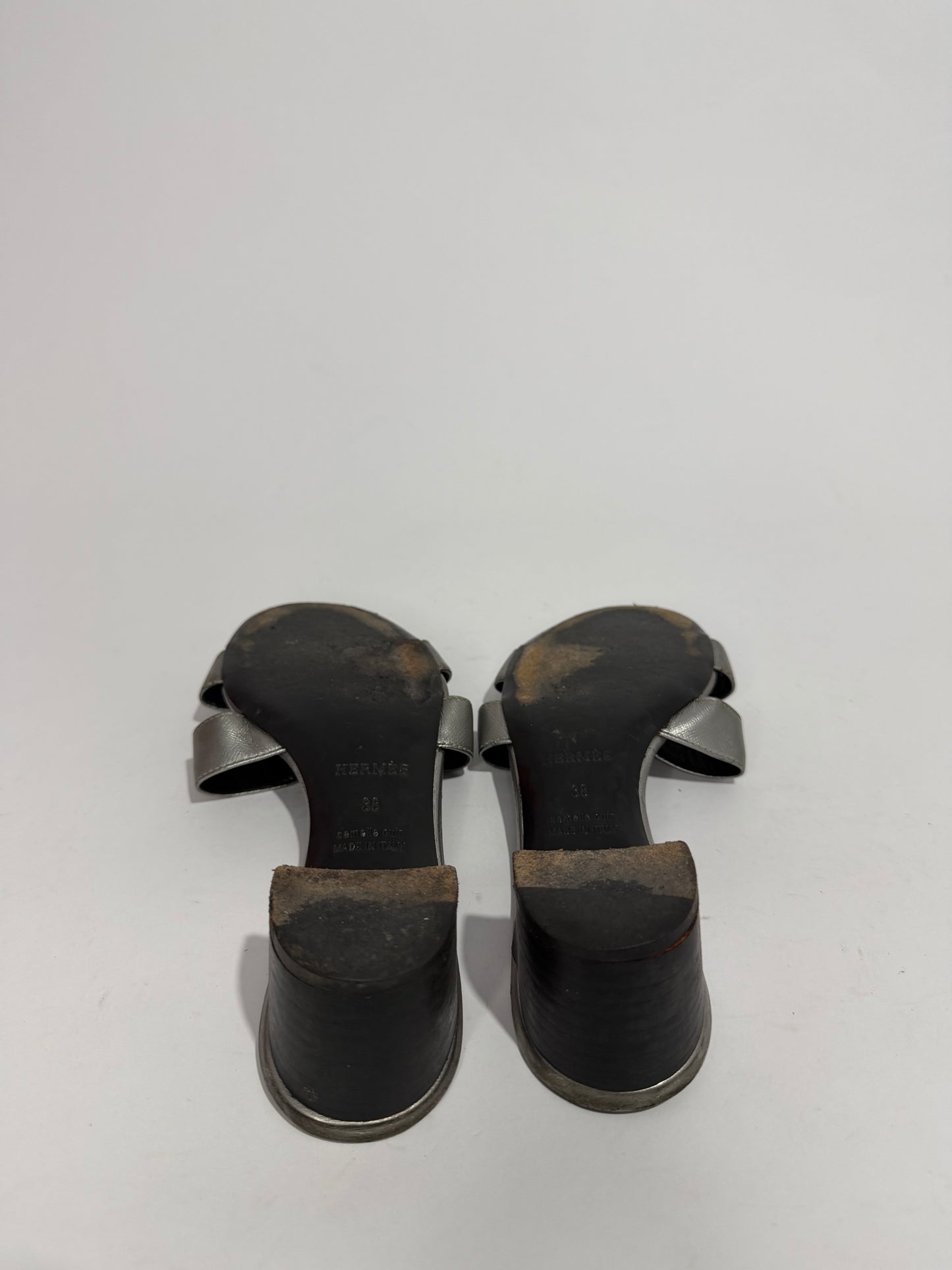 Hermés Metallic Grey Leather Oasis Slide Sandals Size 38 EU/ 8 US/ 5 UK
