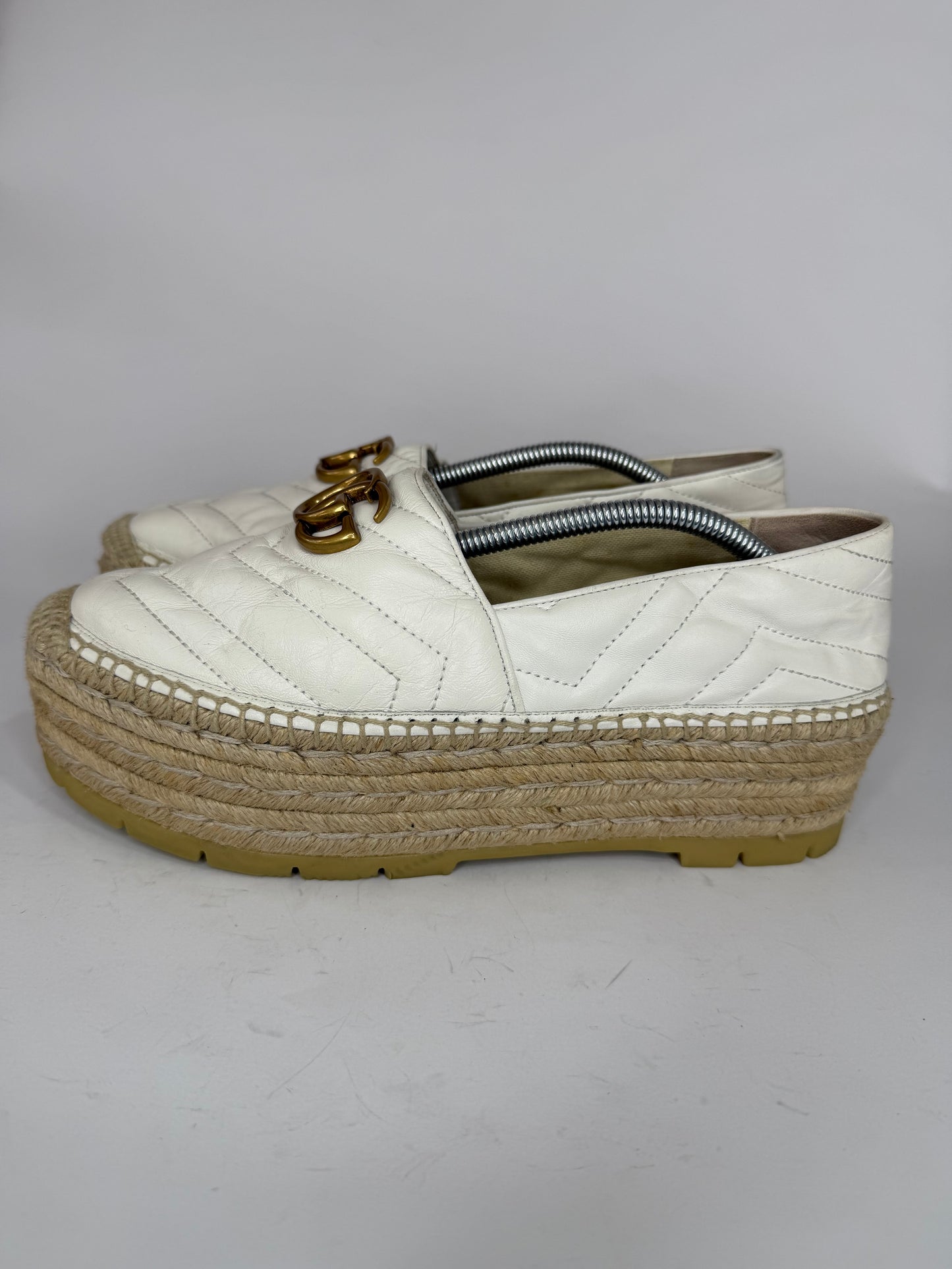 Gucci White Leather GG Marmont Espadrille Flats Size 39 EU/ 9 US/ 6 US