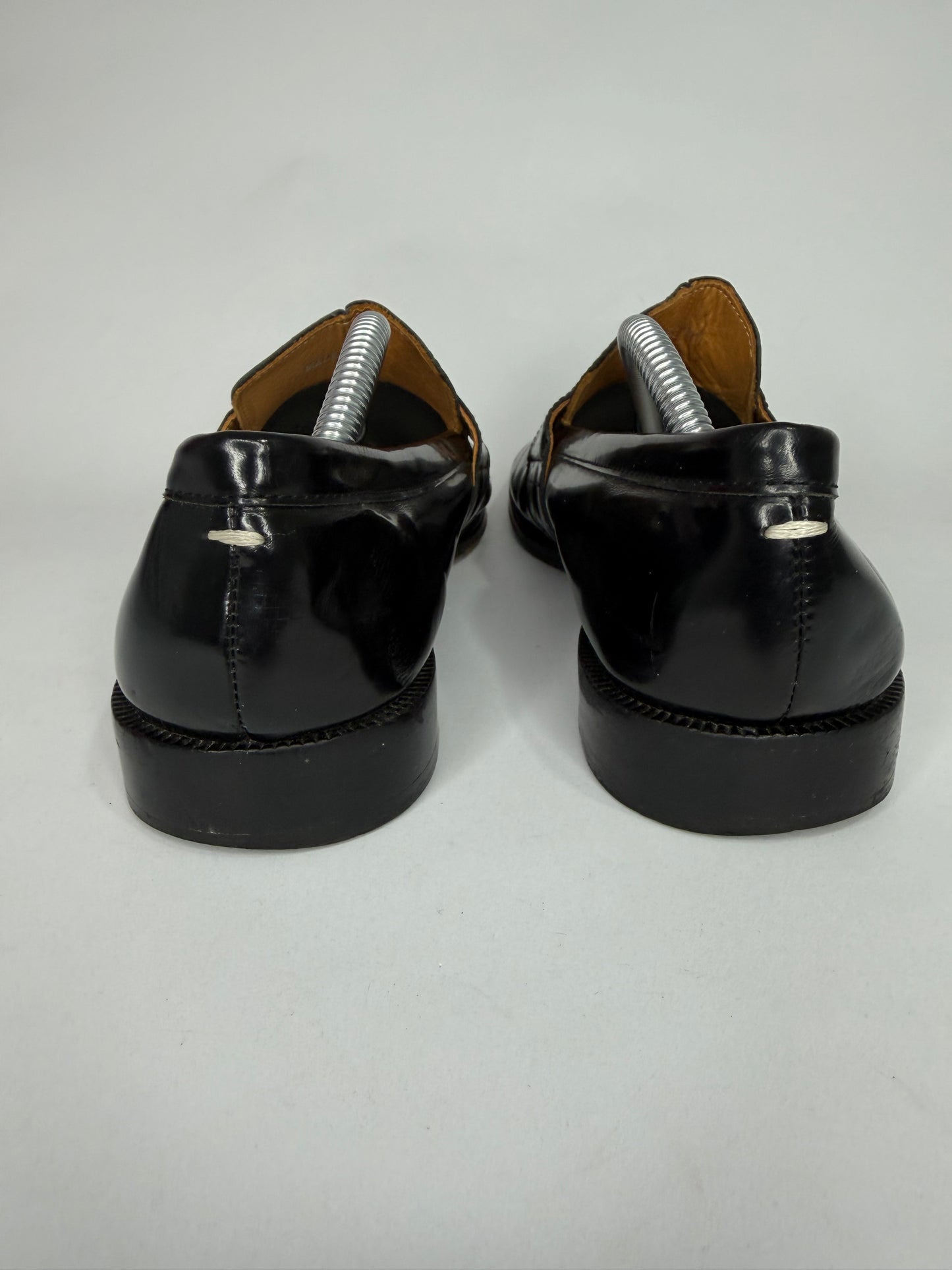 Maison MargeilaTabi strap split-toe loafers Size 38 EU/ 8 US/ 5 UK