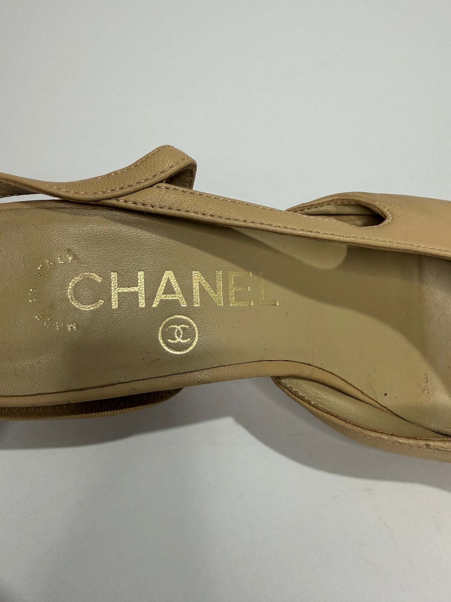 Chanel Beige/Black Leather And Fabric Cap Toe Slingback Sandals Size 36 EU/ 6 US / 3 UK