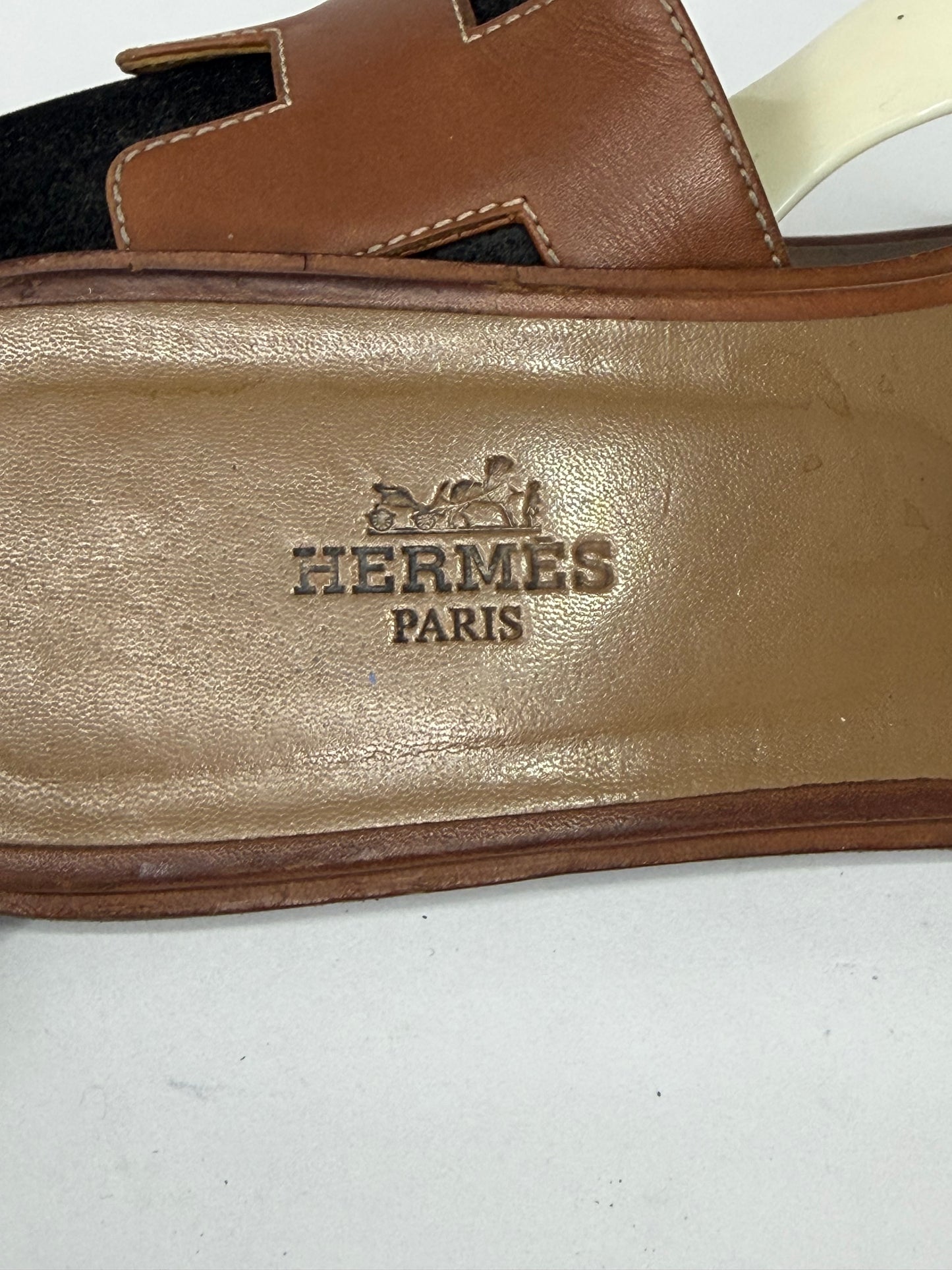 HERMES Brown Box Calfskin Oran Sandals 38 EU/ 8 US / 5 UK