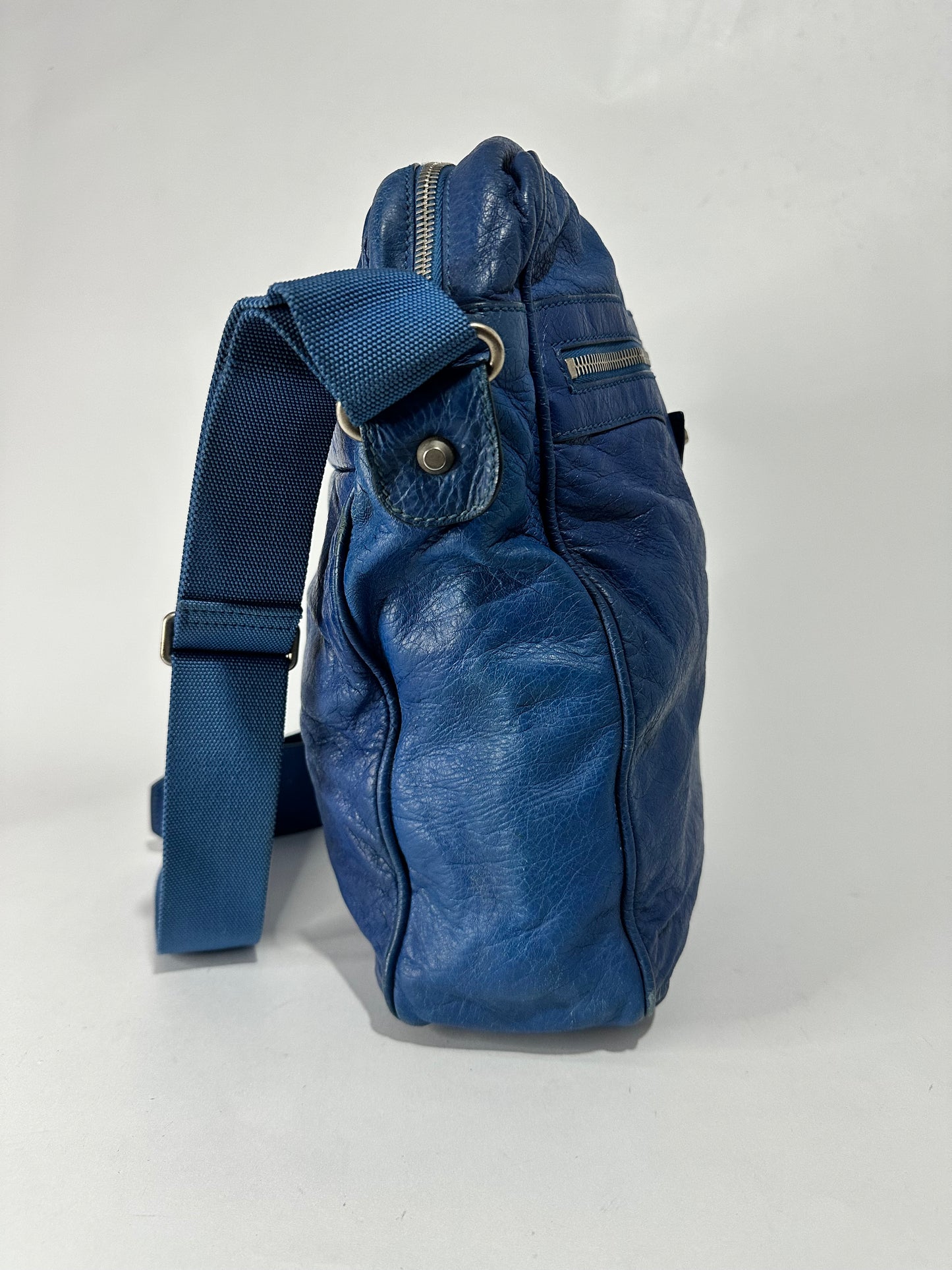 BALENCIAGA
Blue Lazuli Lambskin Leather Classic Reporter Bag