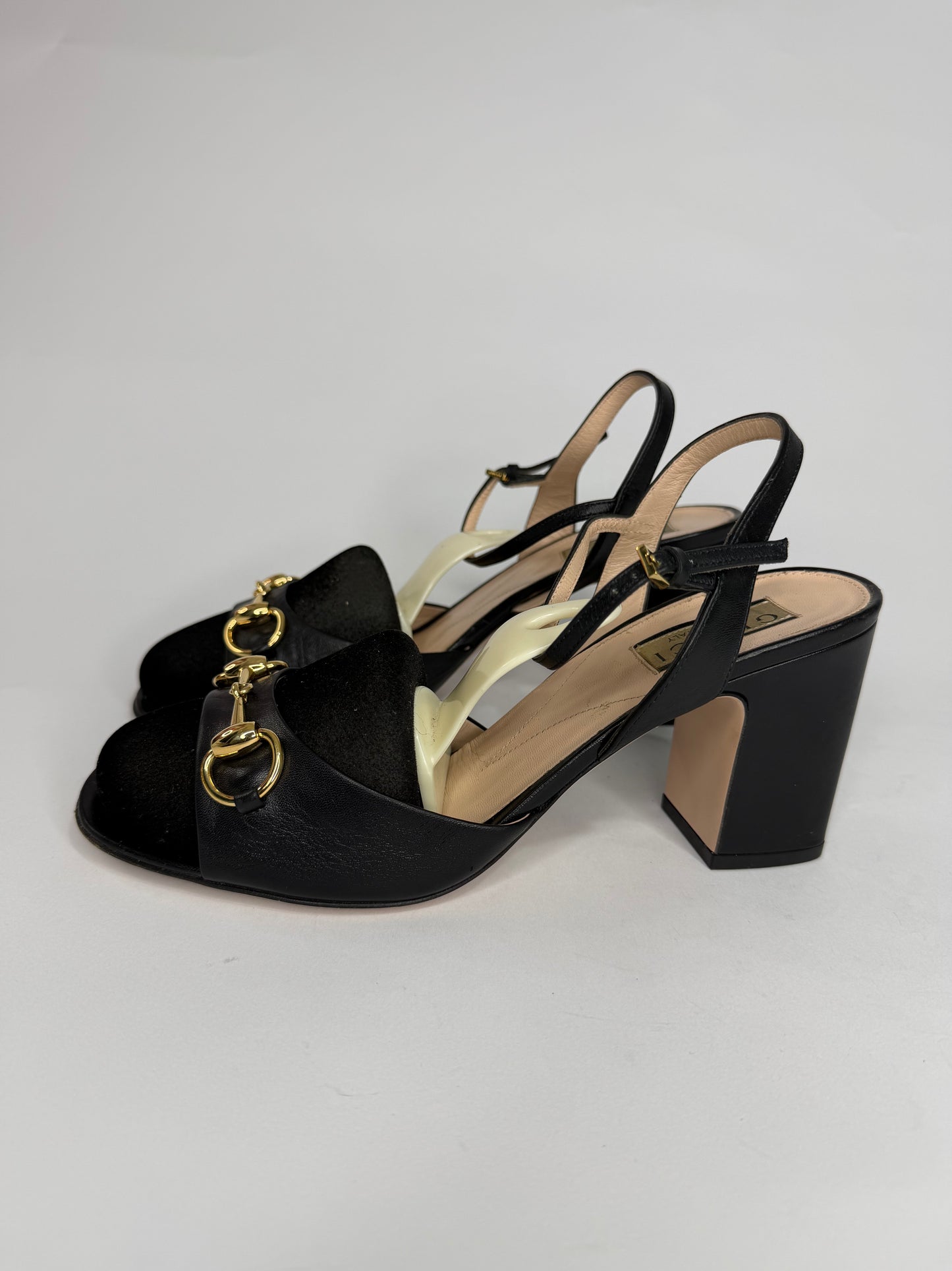 Gucci
Horsebit Accent Leather Sandals
Women's Size 39 EU/ 9 US / 6 UK
