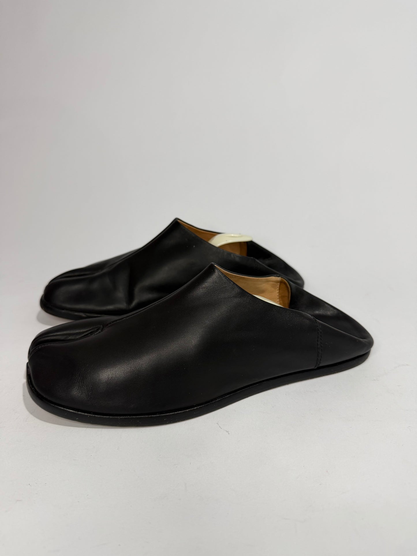 Maison Margiela
Tabi babouche shoes
