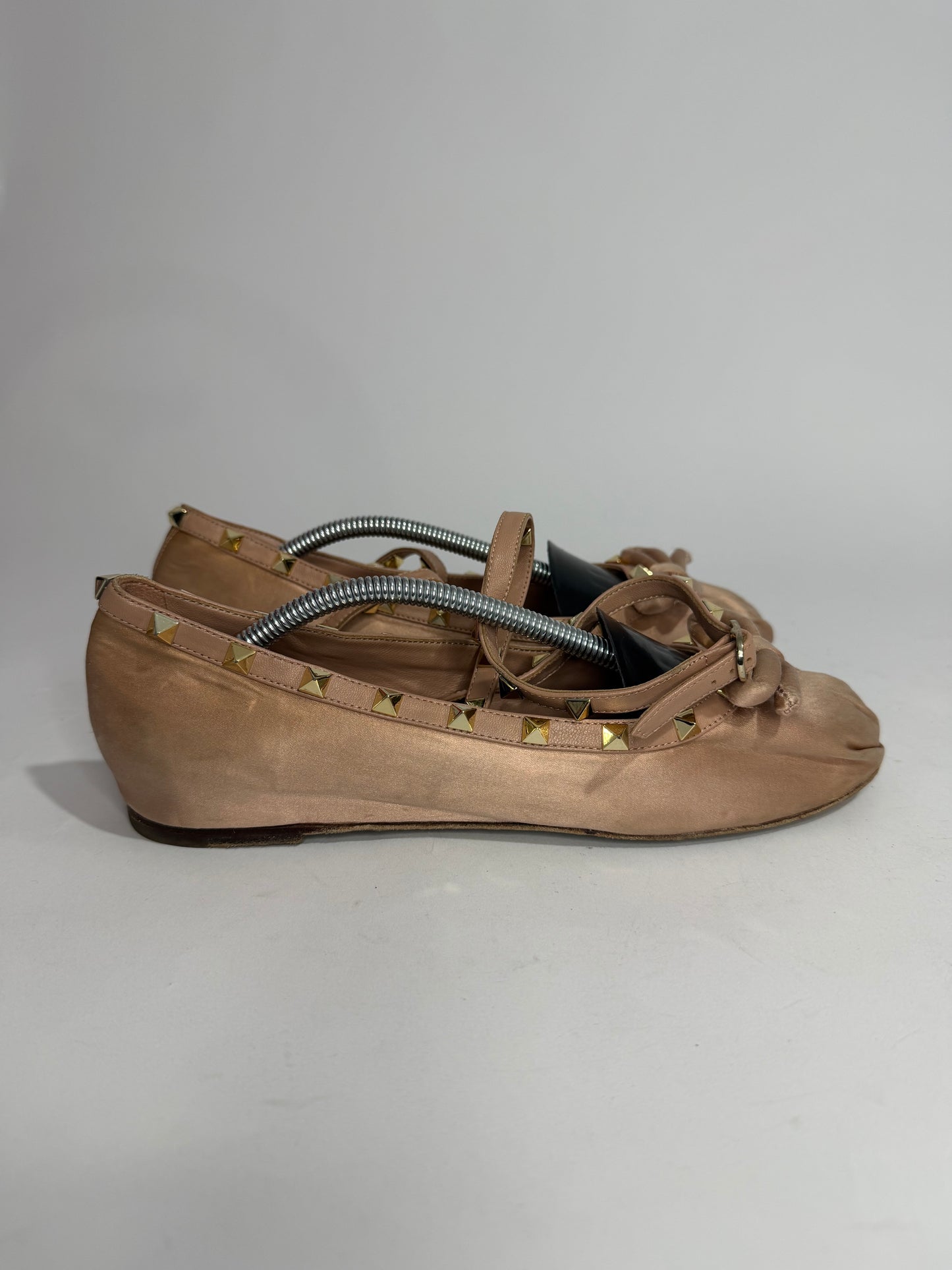 Valentino Garavani Rockstud Satin Ballet Flats Nude Size 39 EU/ 9 US