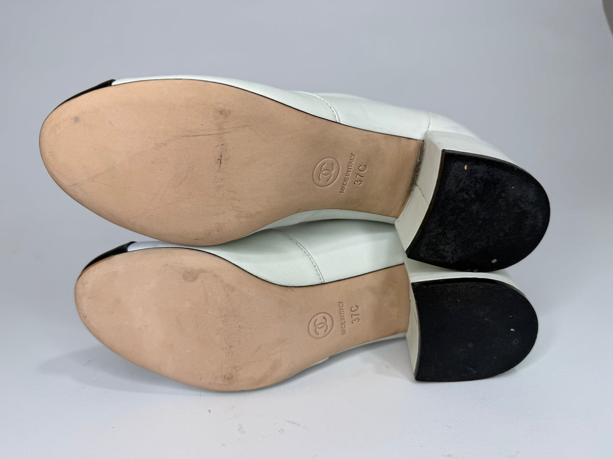 Chanel White Leather Cap Toe Ankle Boots Black Toe Size 37EU/ 7 US/ 4 UK