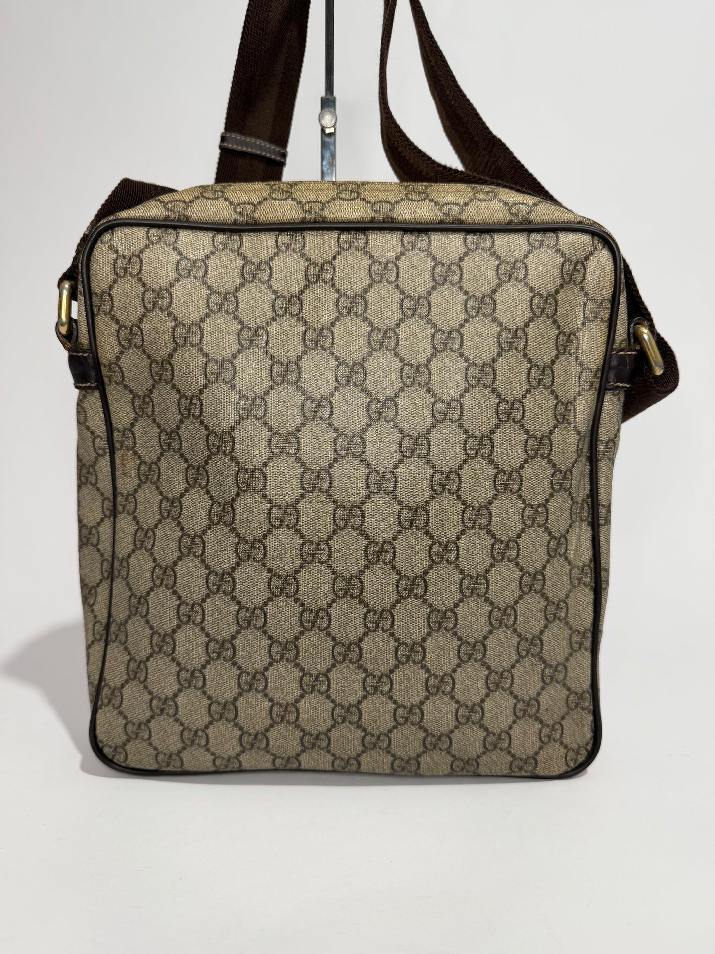 Gucci
GG Supreme Messenger Bag