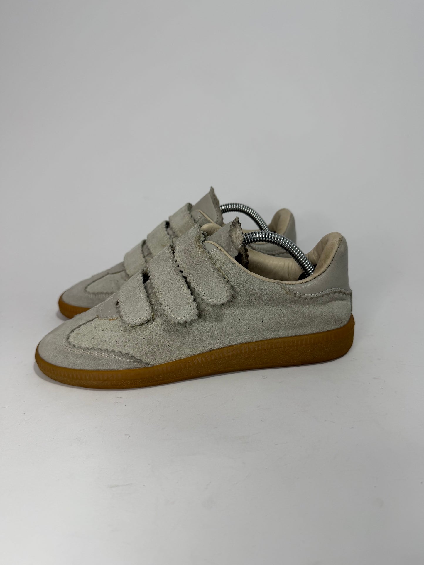 ISABEL MARANT
Beth suede sneakers Size 37 EU/ 7 US/ 4 UK
