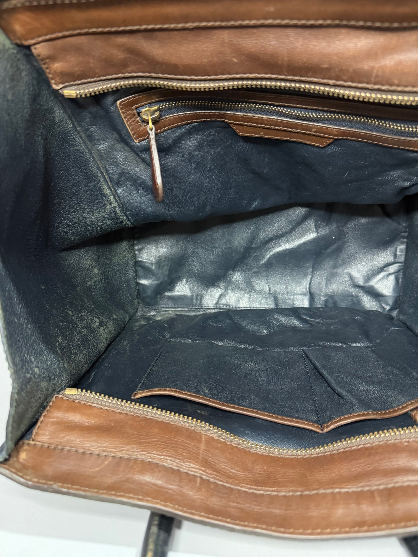CELINE
Tri-Color Calfskin Leather Large Luggage Tote Bag