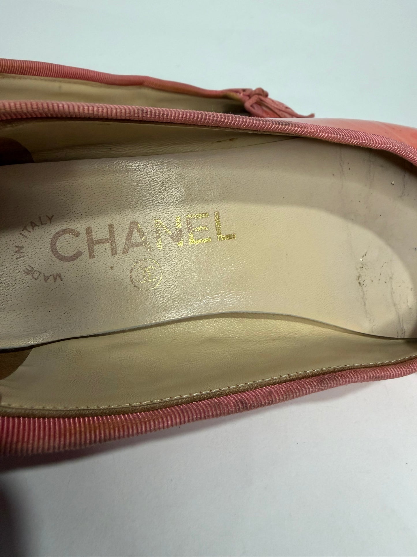 Chanel Pink Patent Leather CC Bow Ballet Flats Size 34 EU/ 4 US/ 1 UK