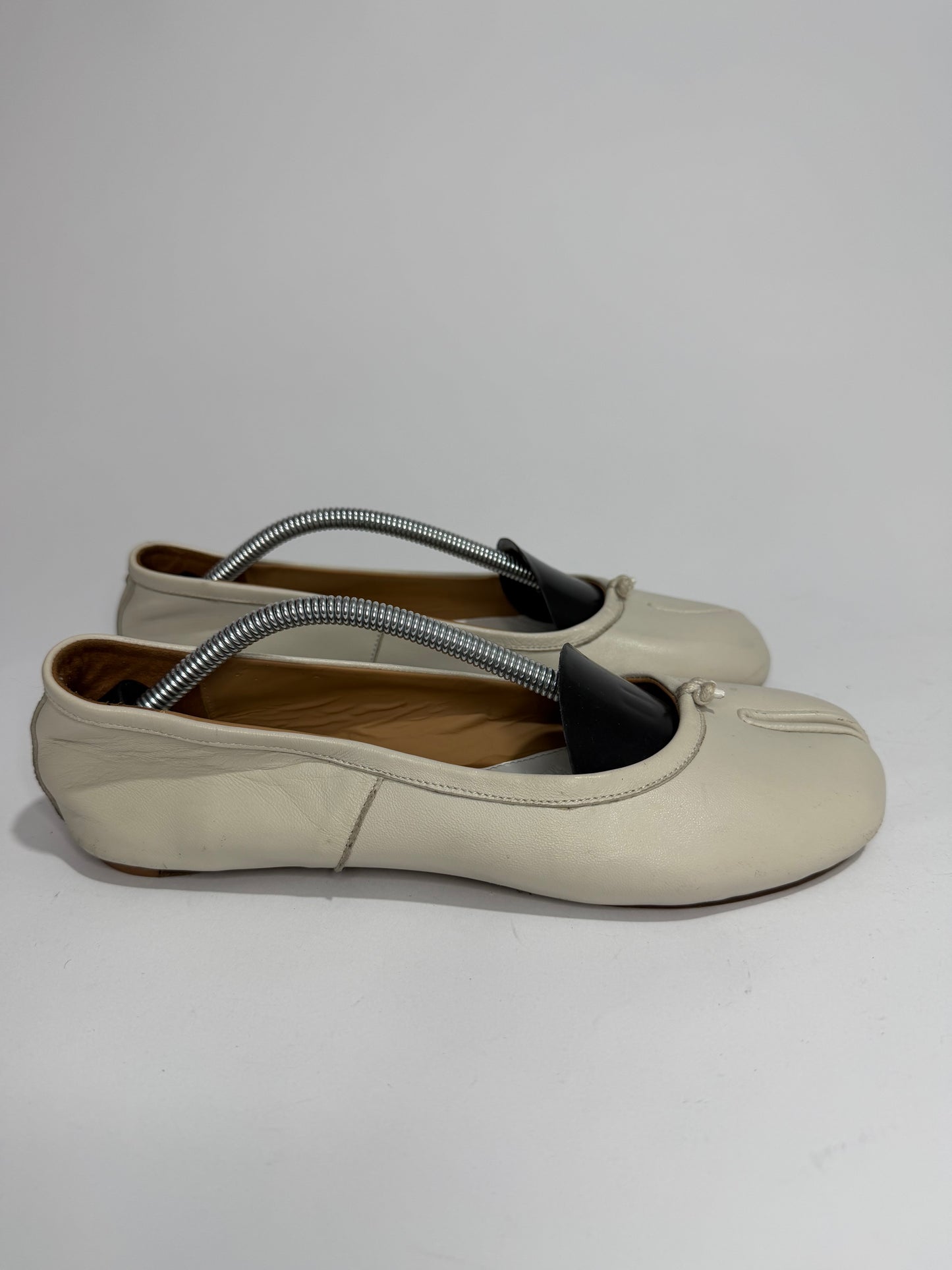 Maison Margiela Tabi Ballet Flats Ivory Leather Split-Toe EU 39