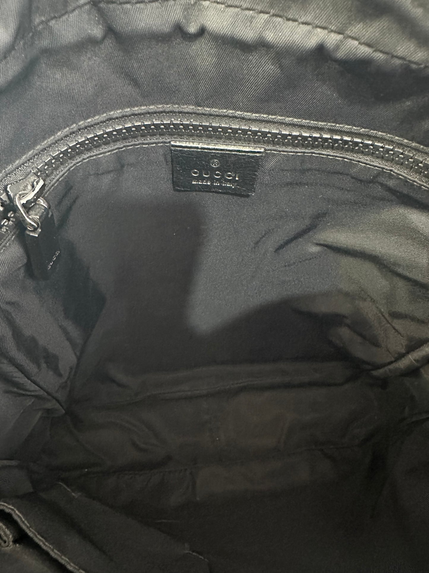 GUCCI 
GG Supreme Monogram Messenger Bag Black Grey