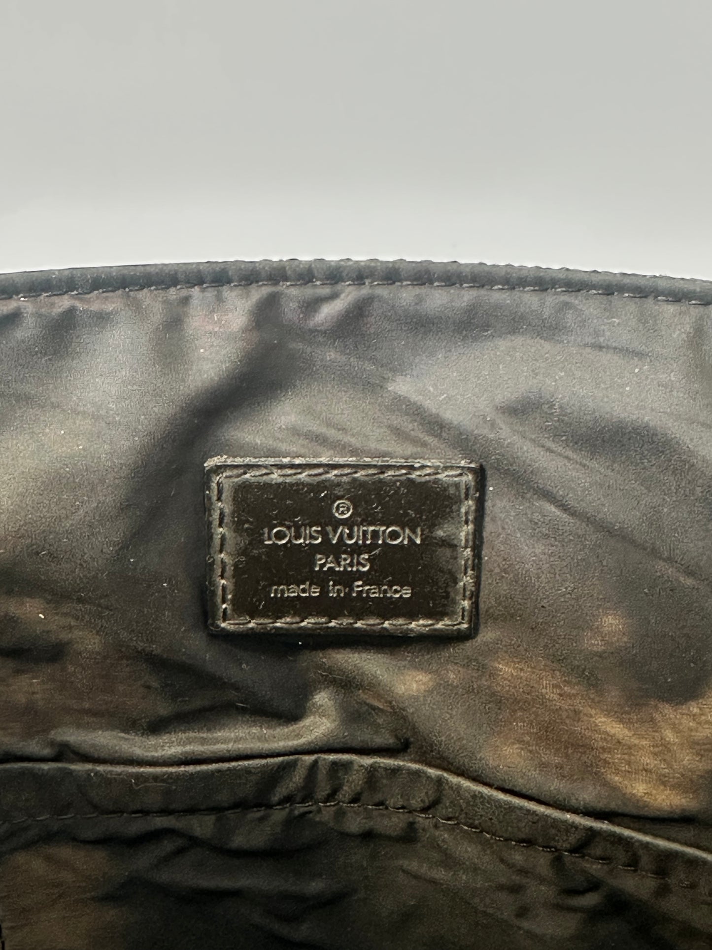 LOUIS VUITTON
Black Damier Geant Canvas Loup Messenger Bag