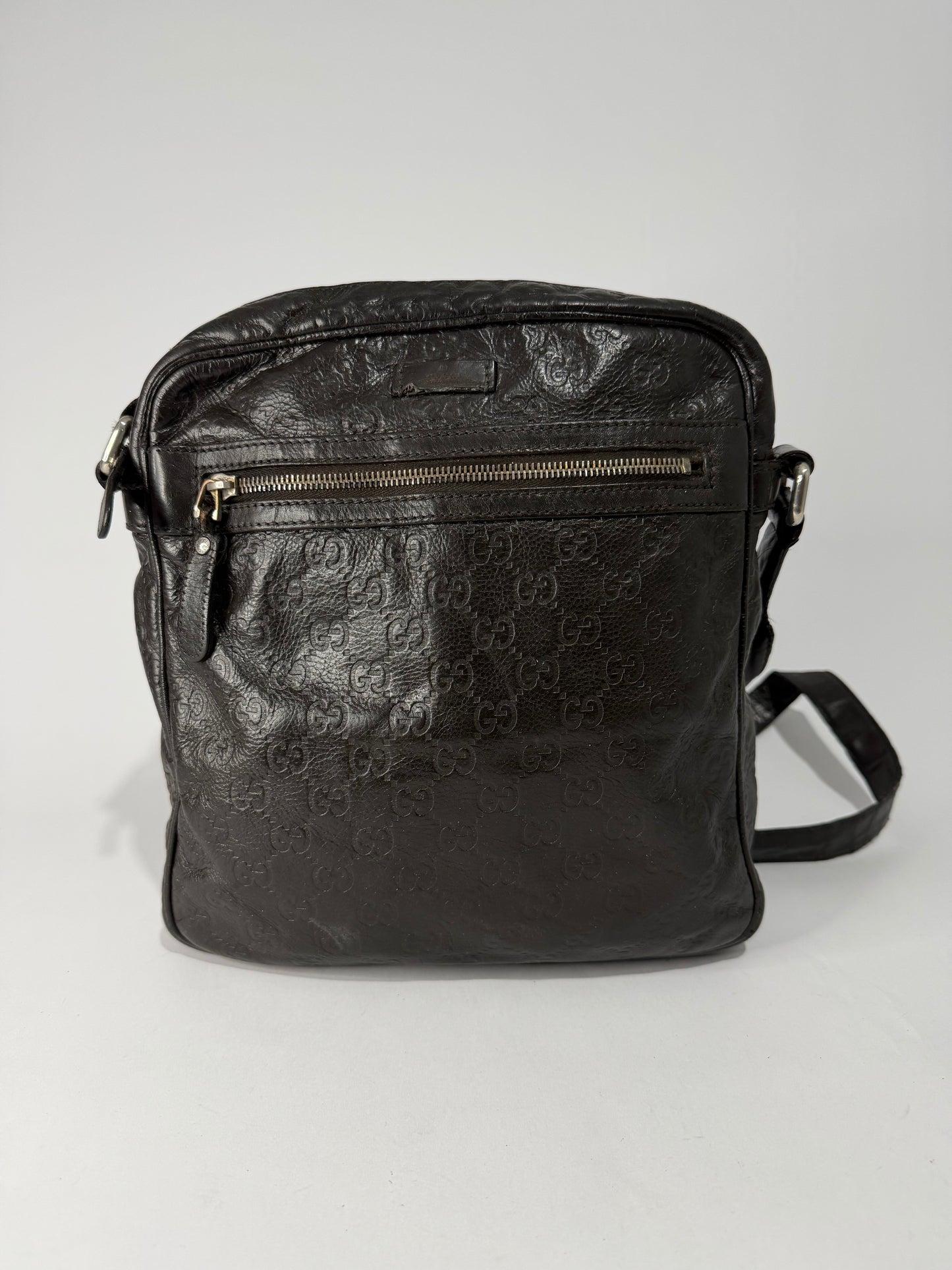 GUCCI Guccissima Flat Messenger Bag Black