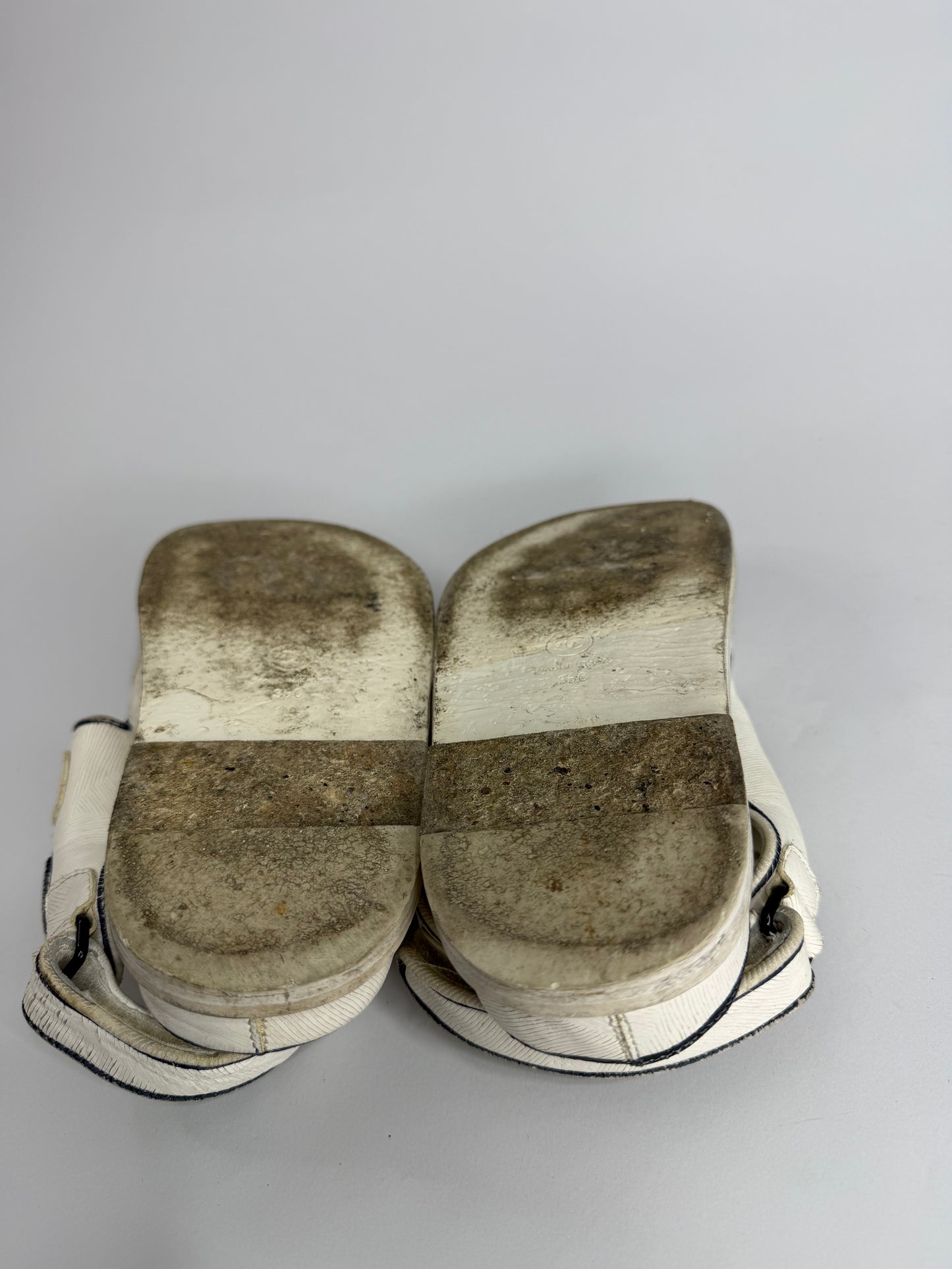 Chanel White Textured Leather Dad Sandals Size 35 EU/ 5 US/ 2 UK