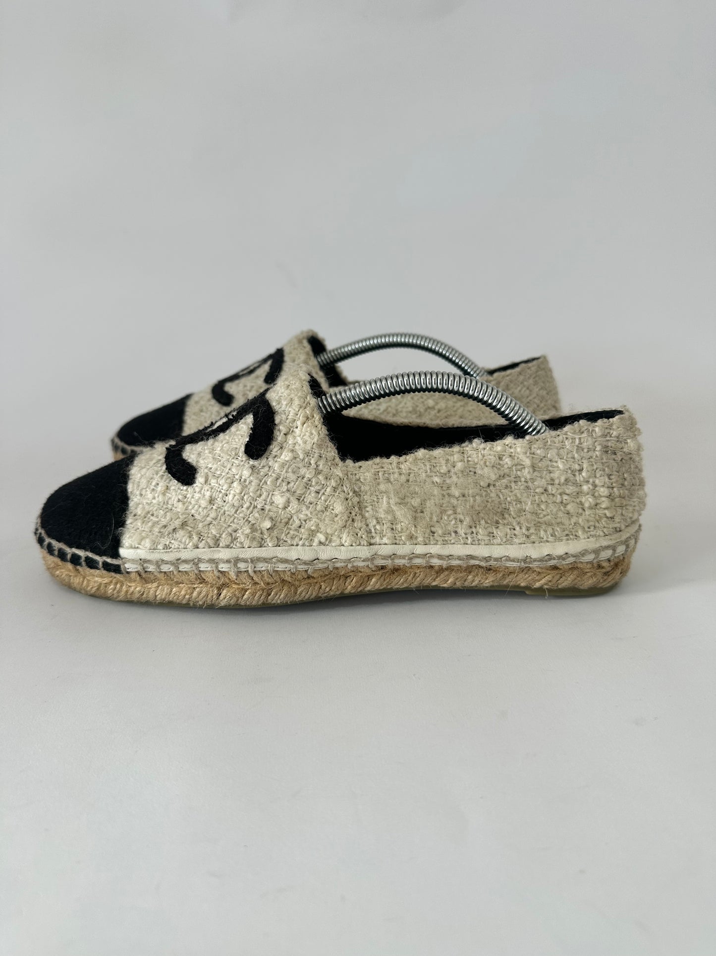 Chanel Off-White/Black Fabric CC Cap-Toe Espadrilles Flats Size 37 EU