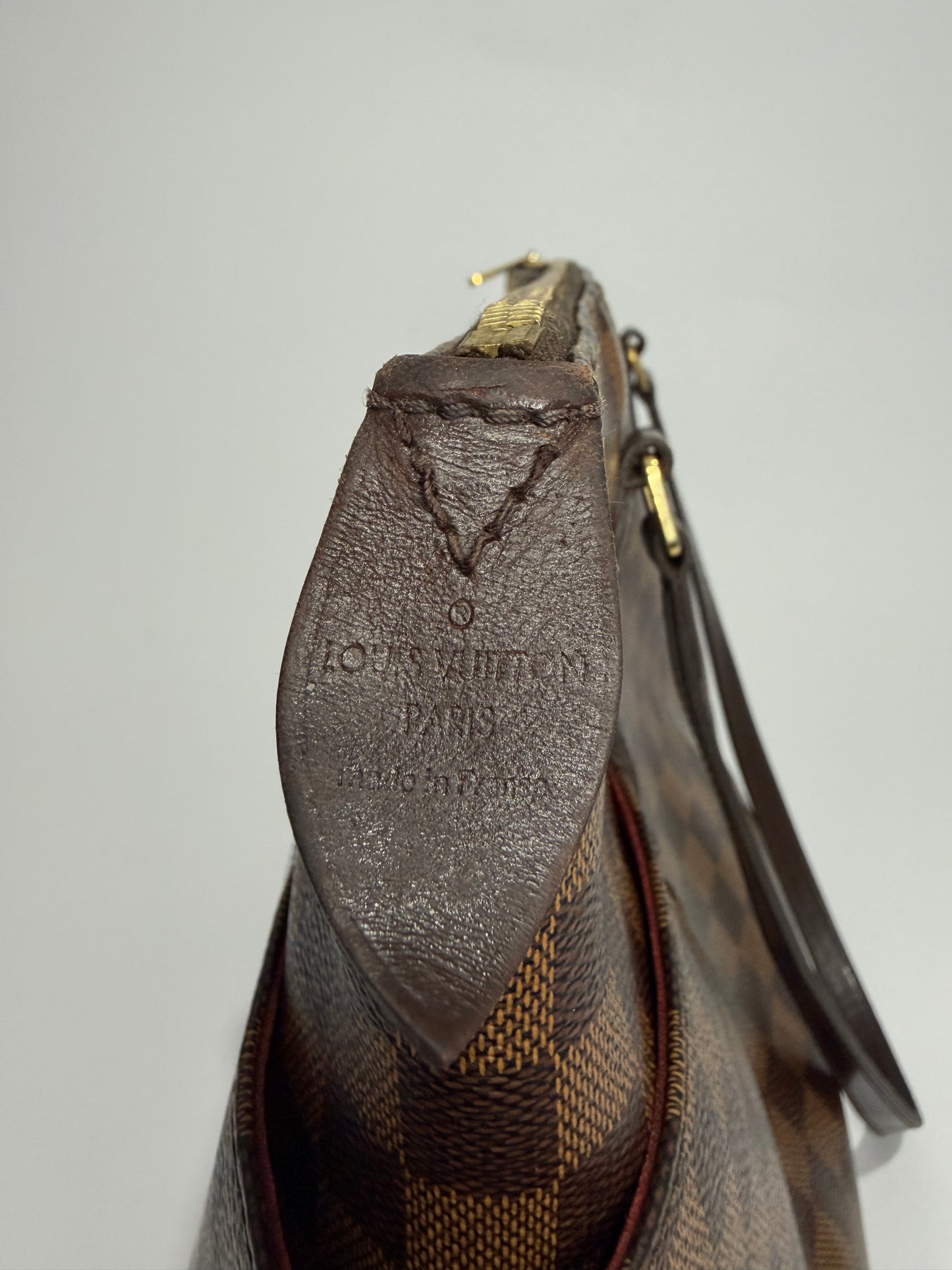 LOUIS VUITTON
Damier Canvas Totally MM NM Bag