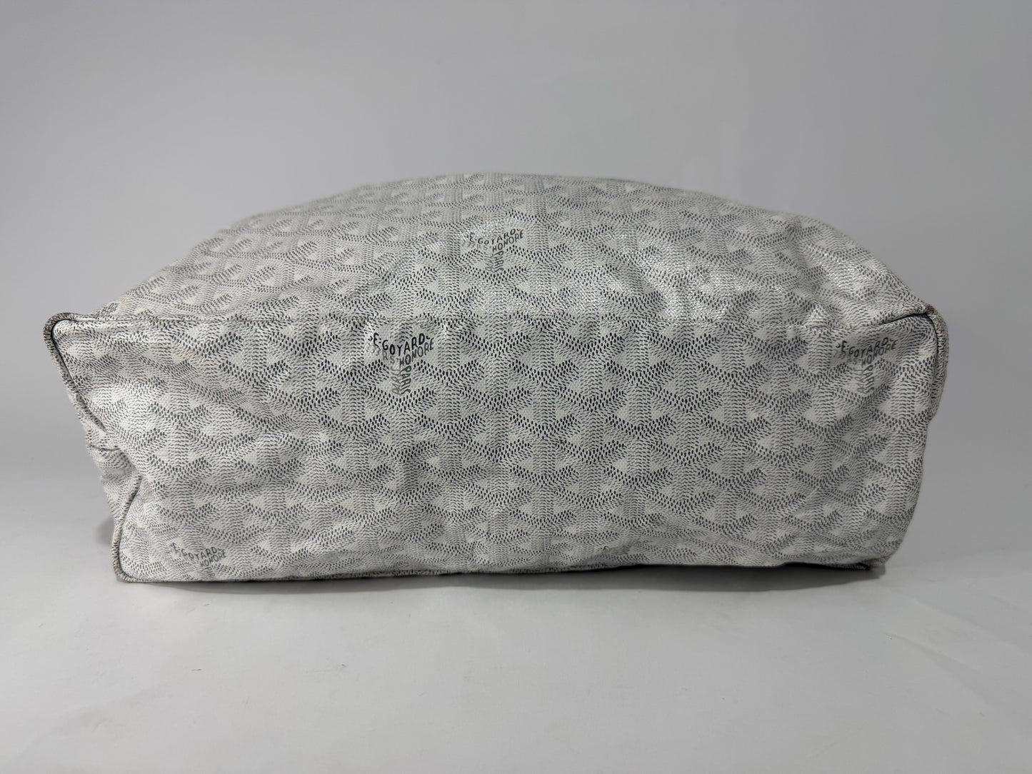 GOYARD Saint Louis GM White.