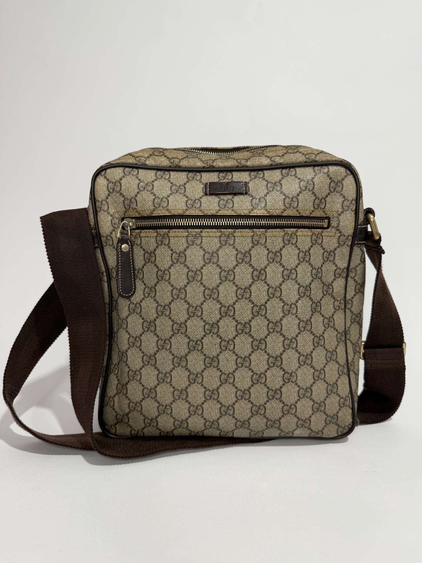Gucci
GG Supreme Messenger Bag
