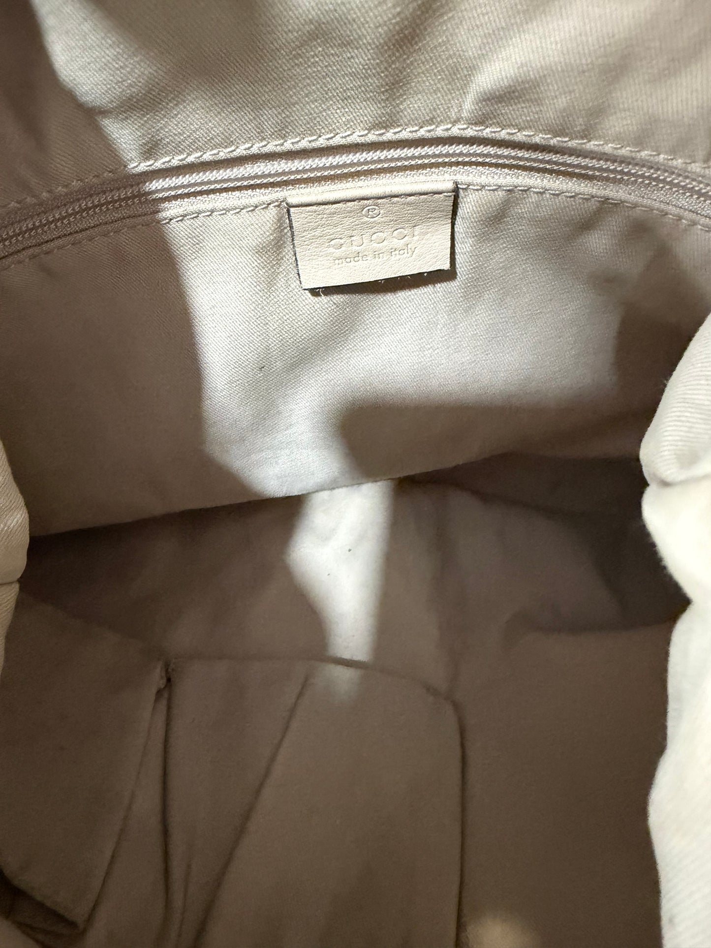 GUCCI
Monogram Medium New Britt Hobo Beige