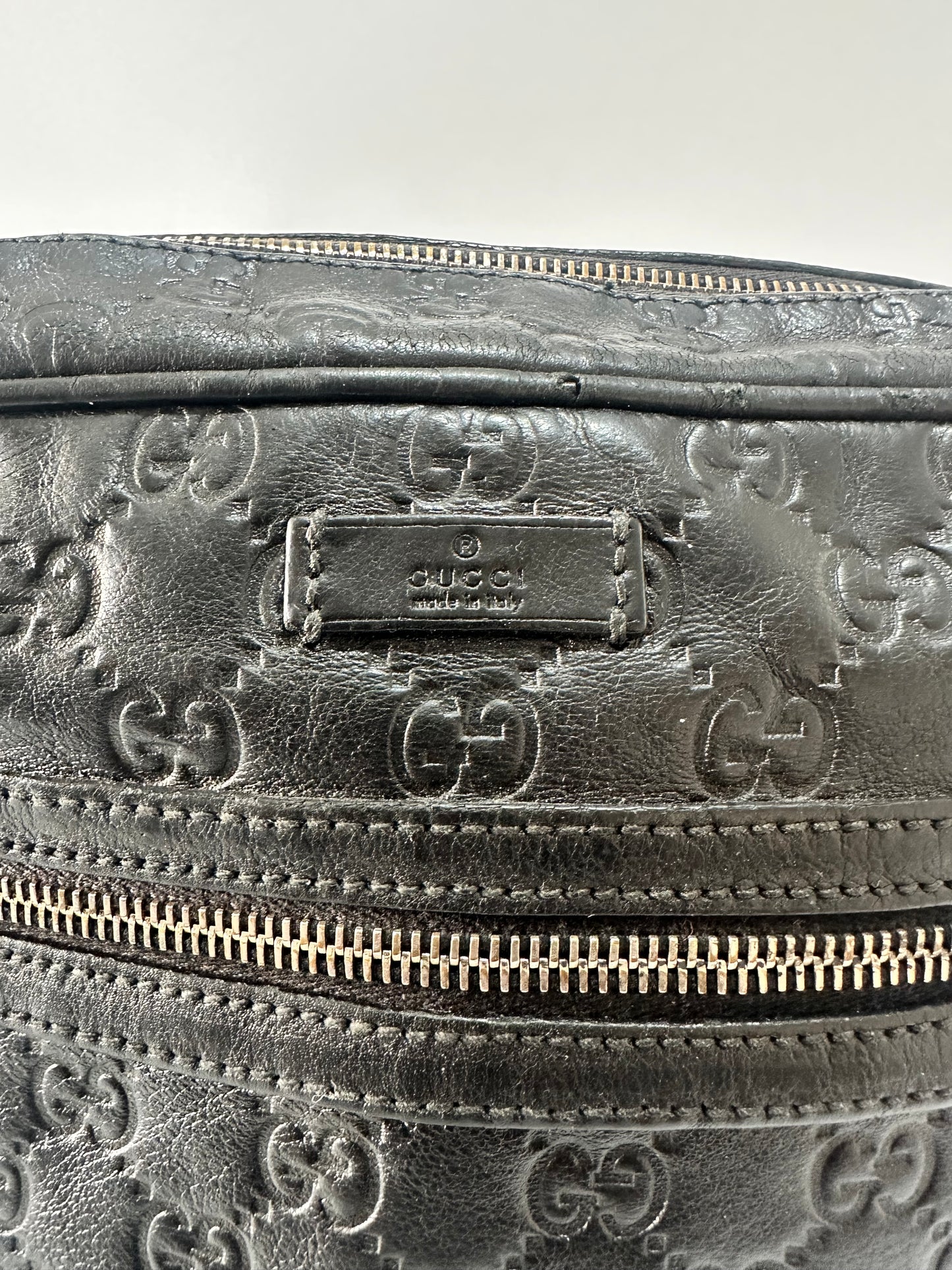 GUCCI Guccissima Flat Messenger Bag Black