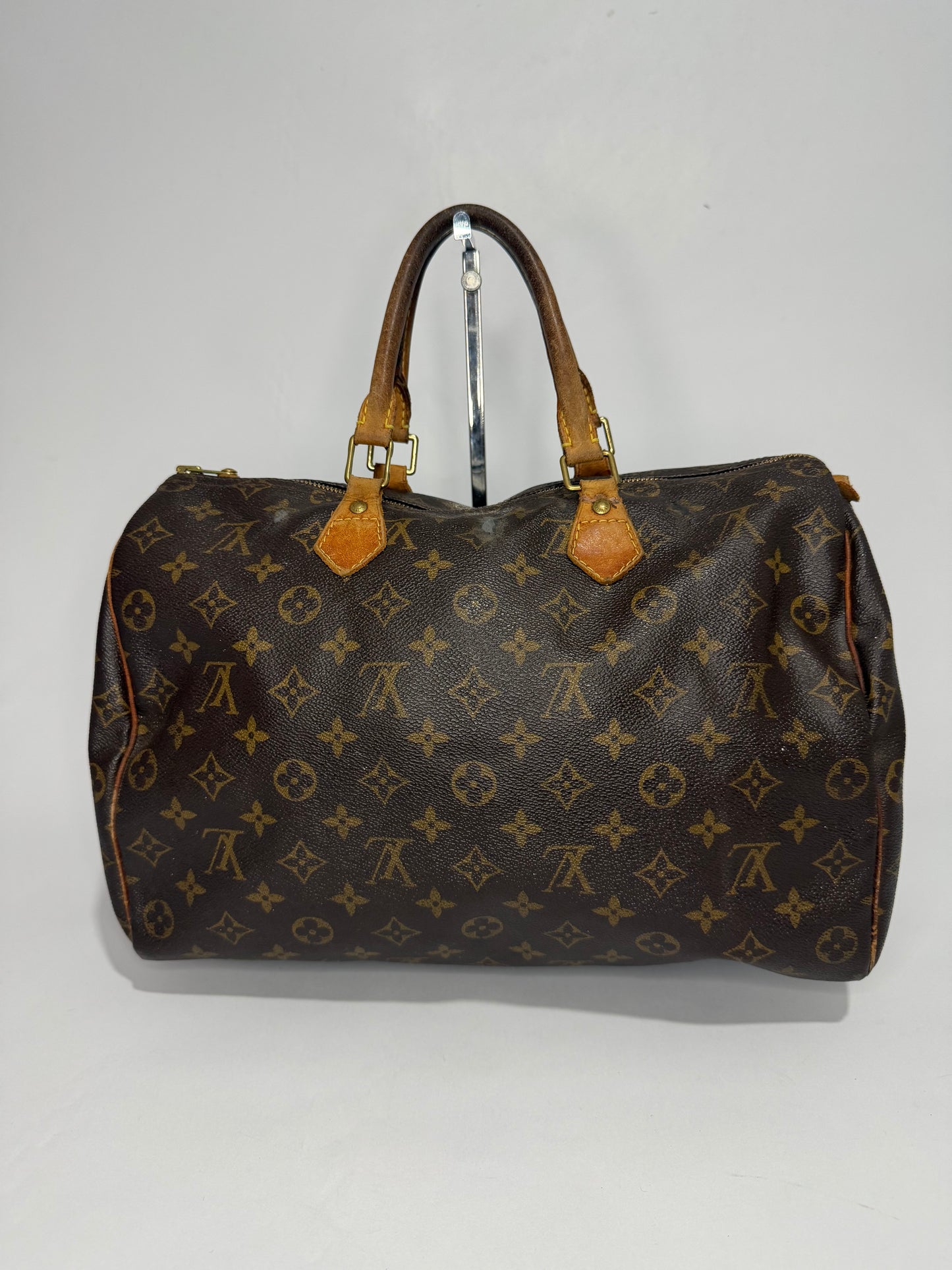 LOUIS VUITTON Monogram Speedy 35