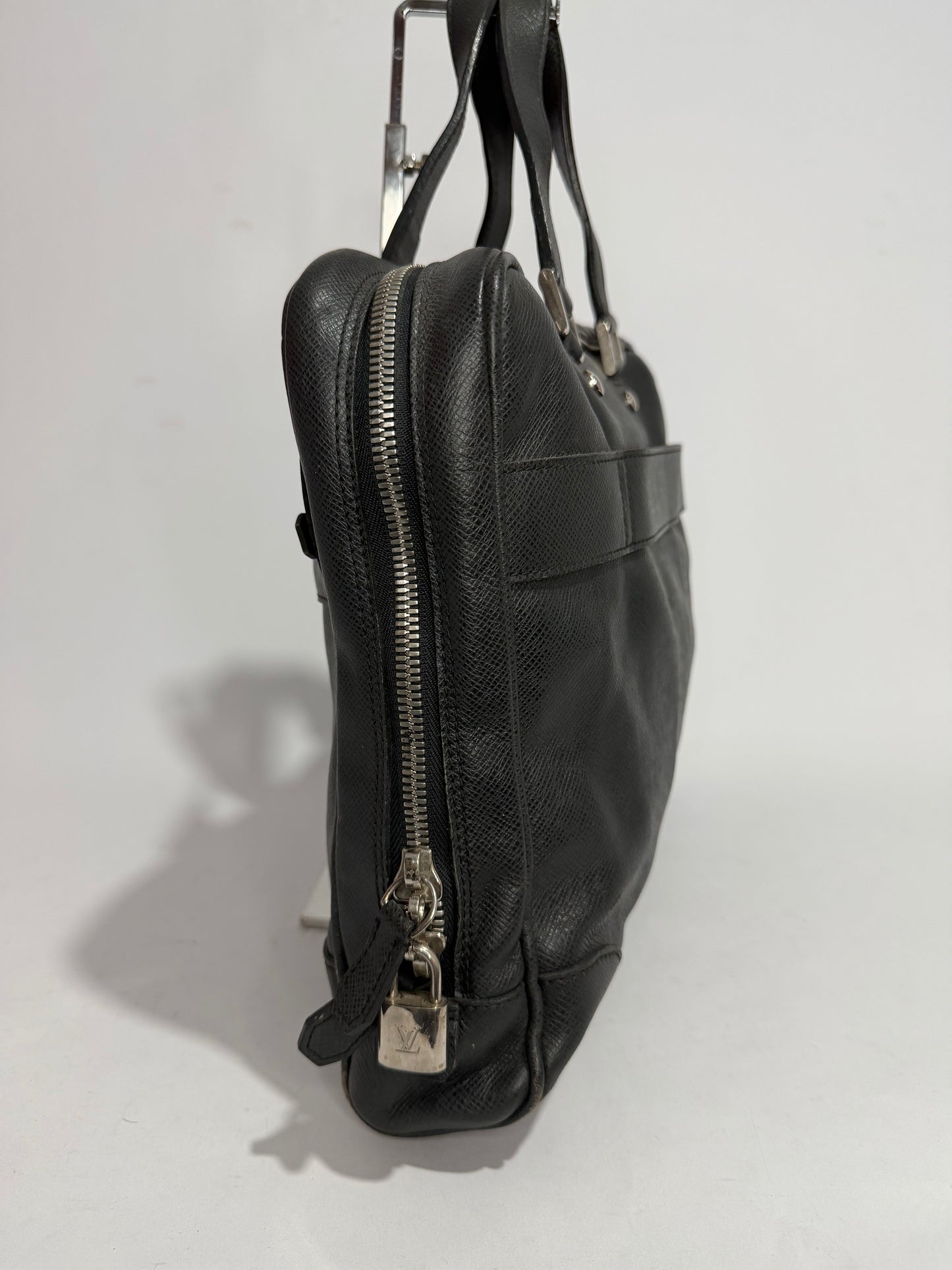 Louis Vuitton Black Taiga Leather Neo Igor Briefcase