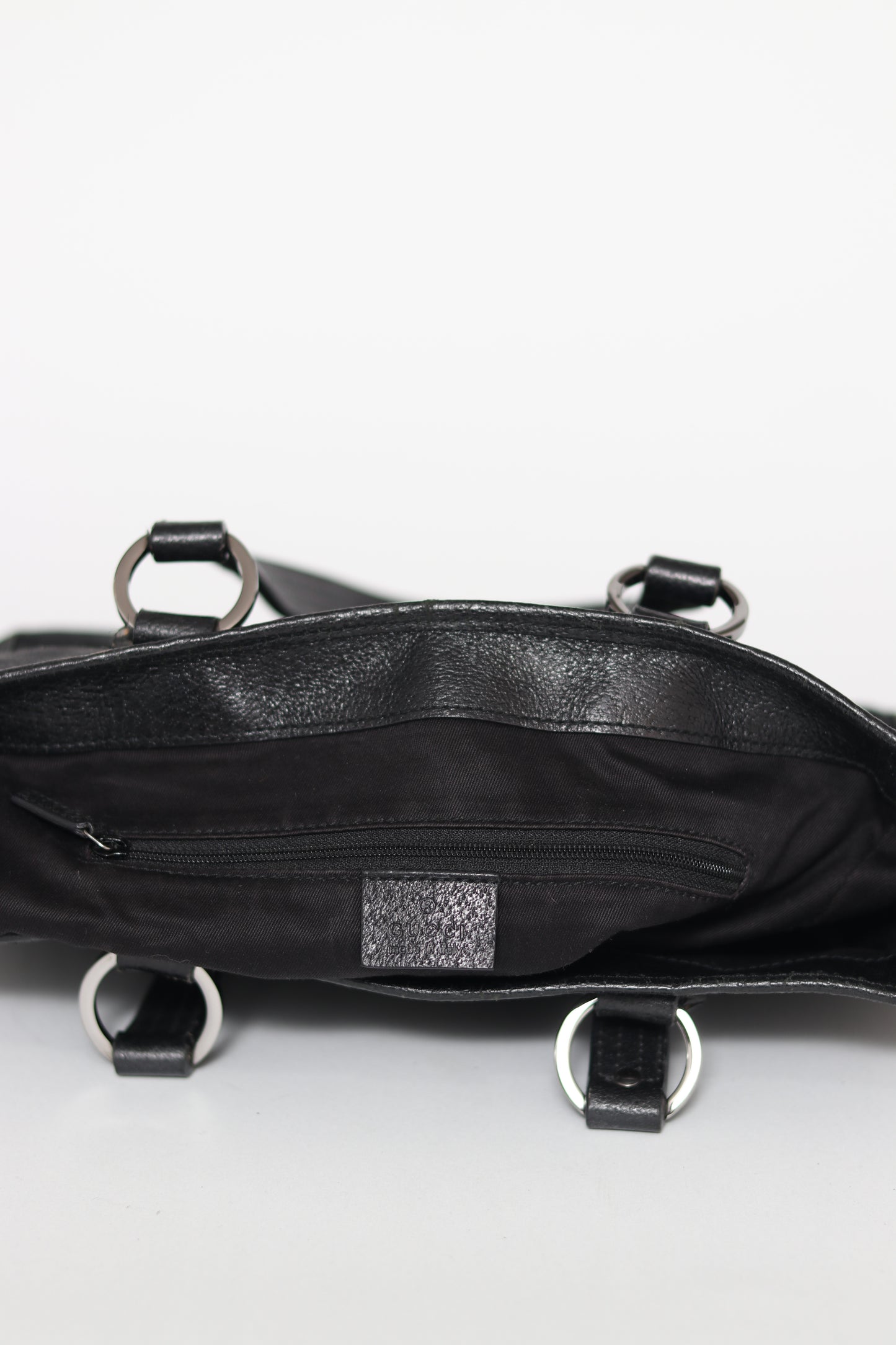 GUCCI 
Monogram Medium Tote Black