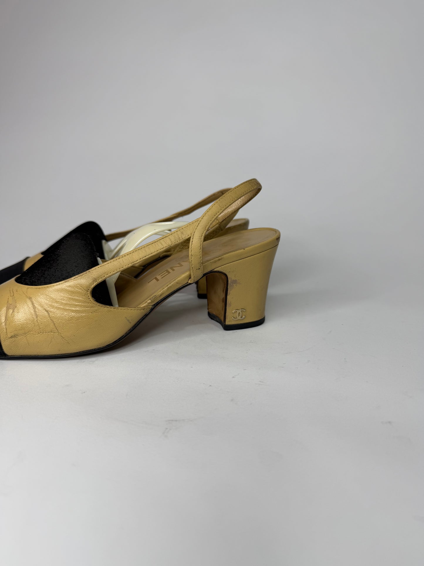 Chanel Beige/Black Leather and Canvas CC Slingback Pumps Size 36.5 EU/6.5 US