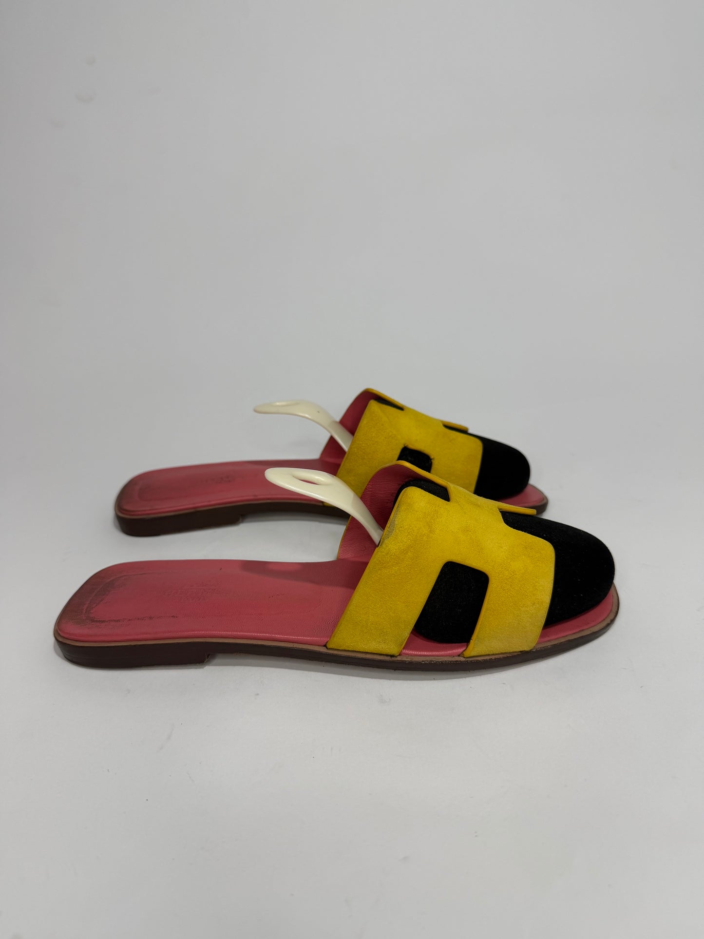 Hermes Yellow Suede Oran Flat Slides Size 39EU/ 9 US/ 6 UK