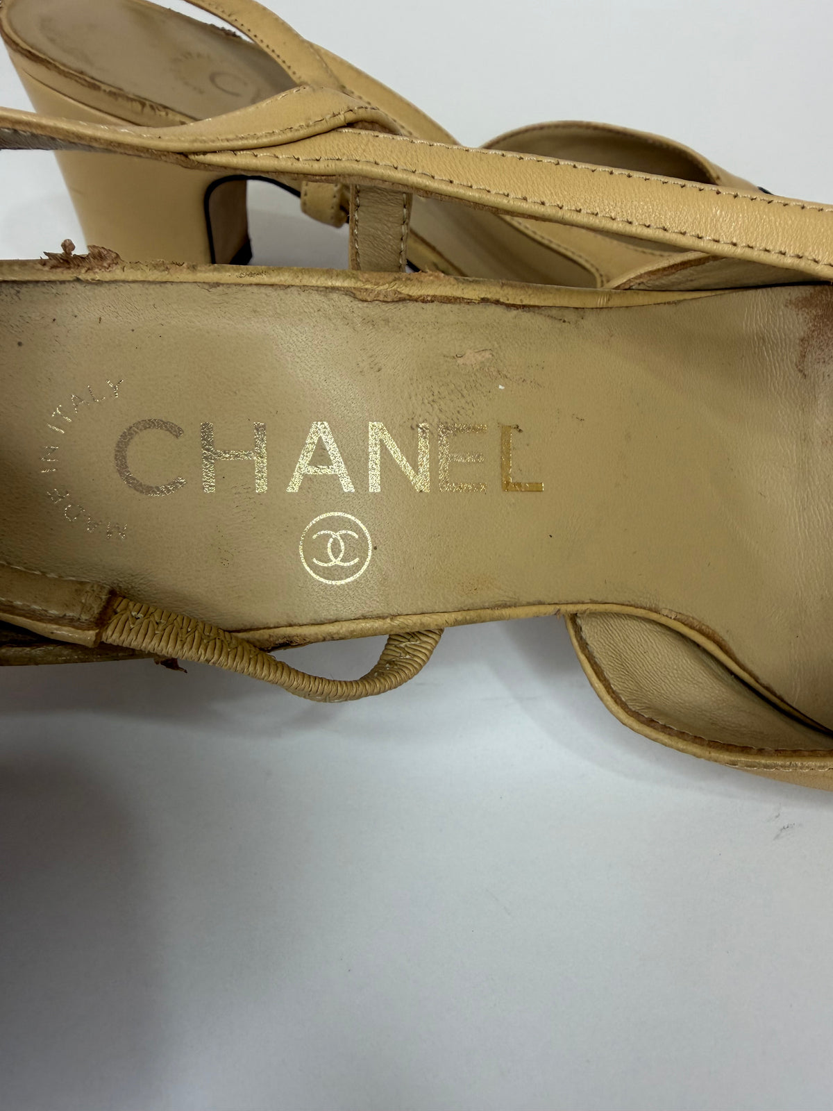 Chanel Beige Leather and Black Fabric Cap Toe Slingback Sandals Size 37EU/7 US