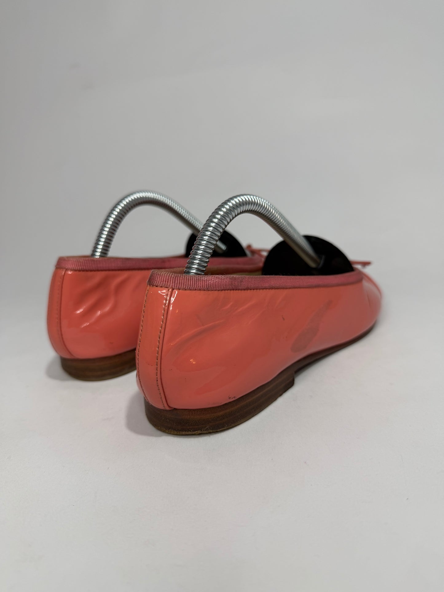 Chanel Pink Patent Leather CC Bow Ballet Flats Size 34 EU/ 4 US/ 1 UK