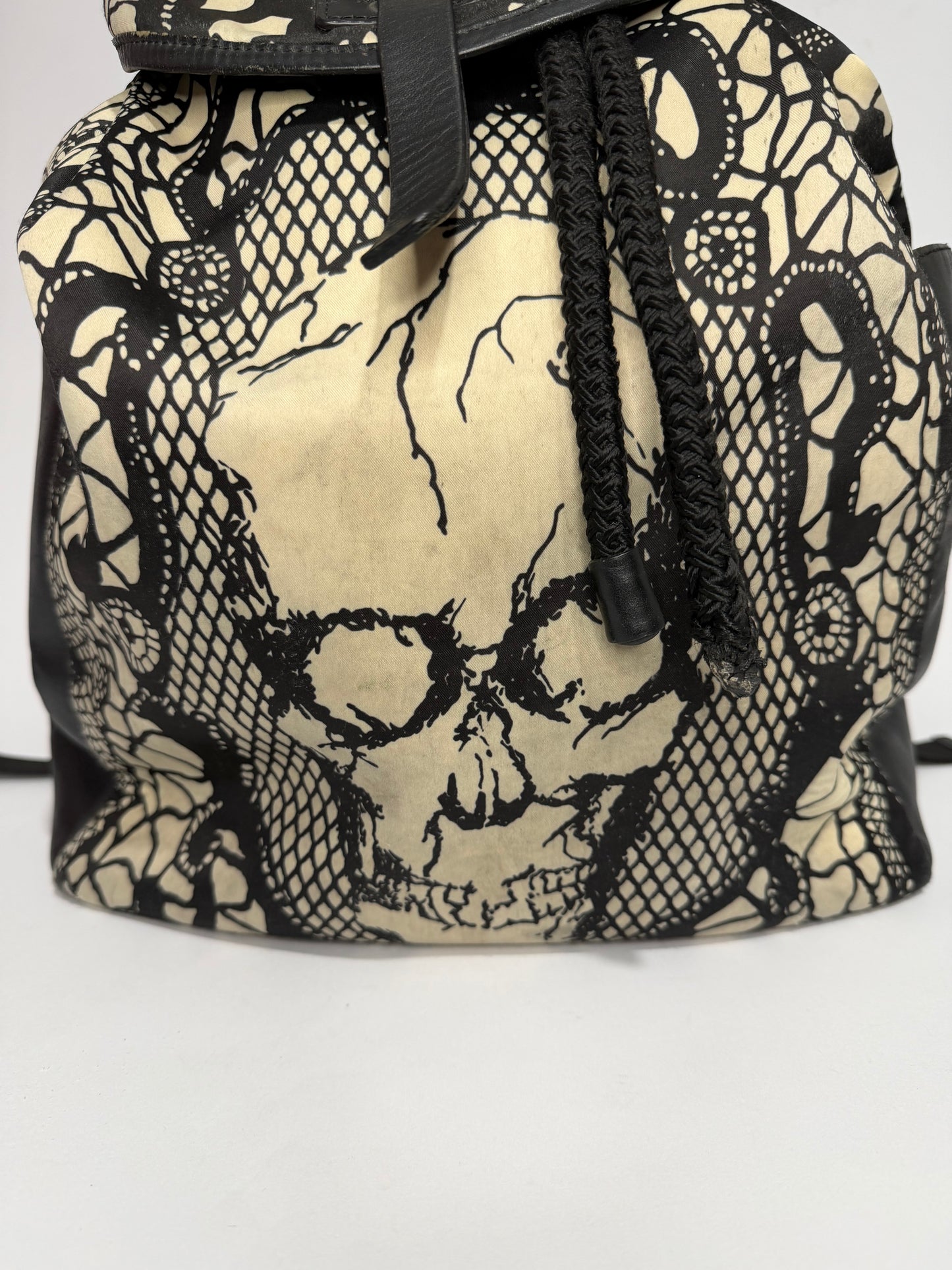 Alexander McQueen
Satin Skull & Lace Backpack