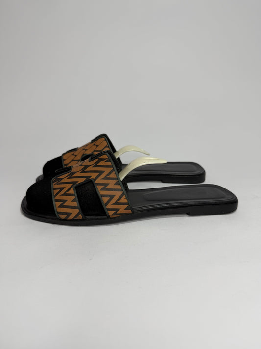 Hermès Oran H Slide Sandals Graphic Monogram Print Brown & Black Leather Size 39.5 EU