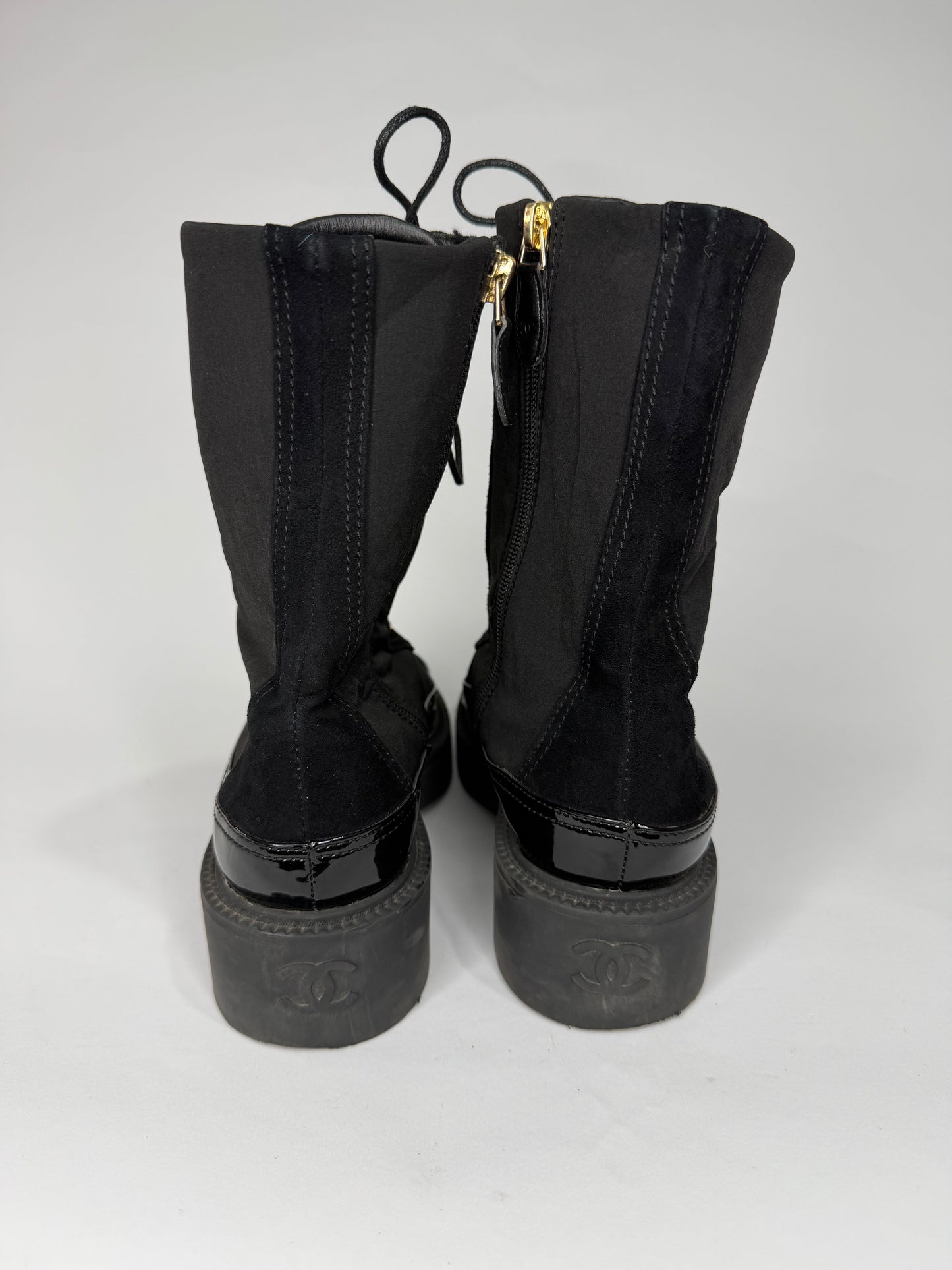 Chanel
Interlocking CC Logo Combat Boots
Women's Size 37 EU/ 7 US / 4 UK