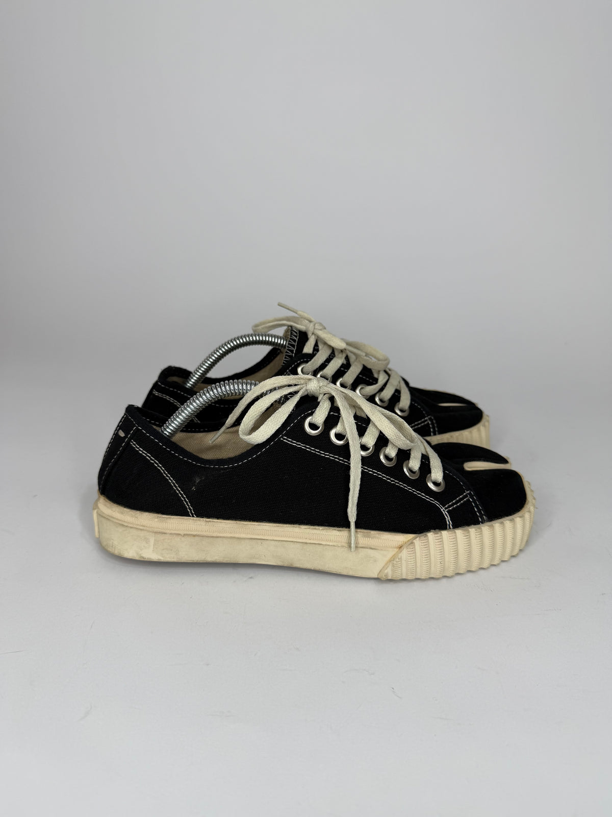 Maison Margiela Tabi Low Sneaker Size 37 EU/ 7 US/ 4 UK