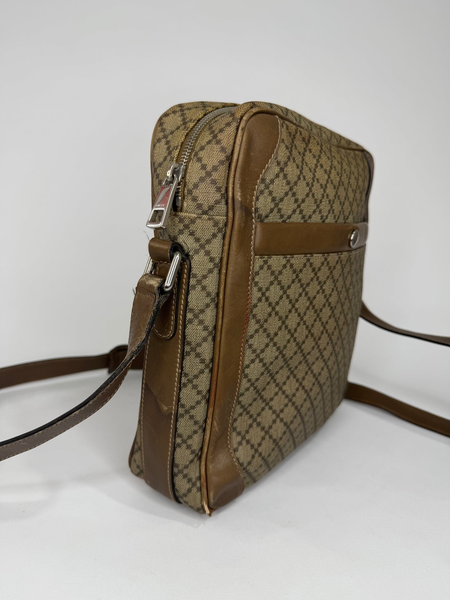 Gucci
Diamante Messenger Bag