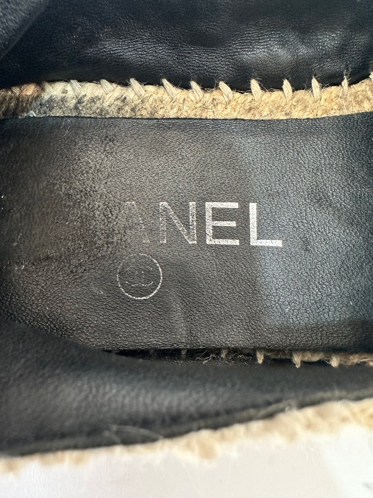 Chanel Off-White/Black Fabric CC Cap-Toe Espadrilles Flats Size 37 EU